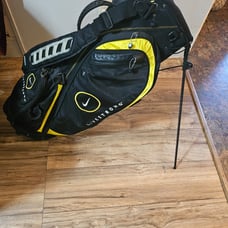 Livestrong golf bag