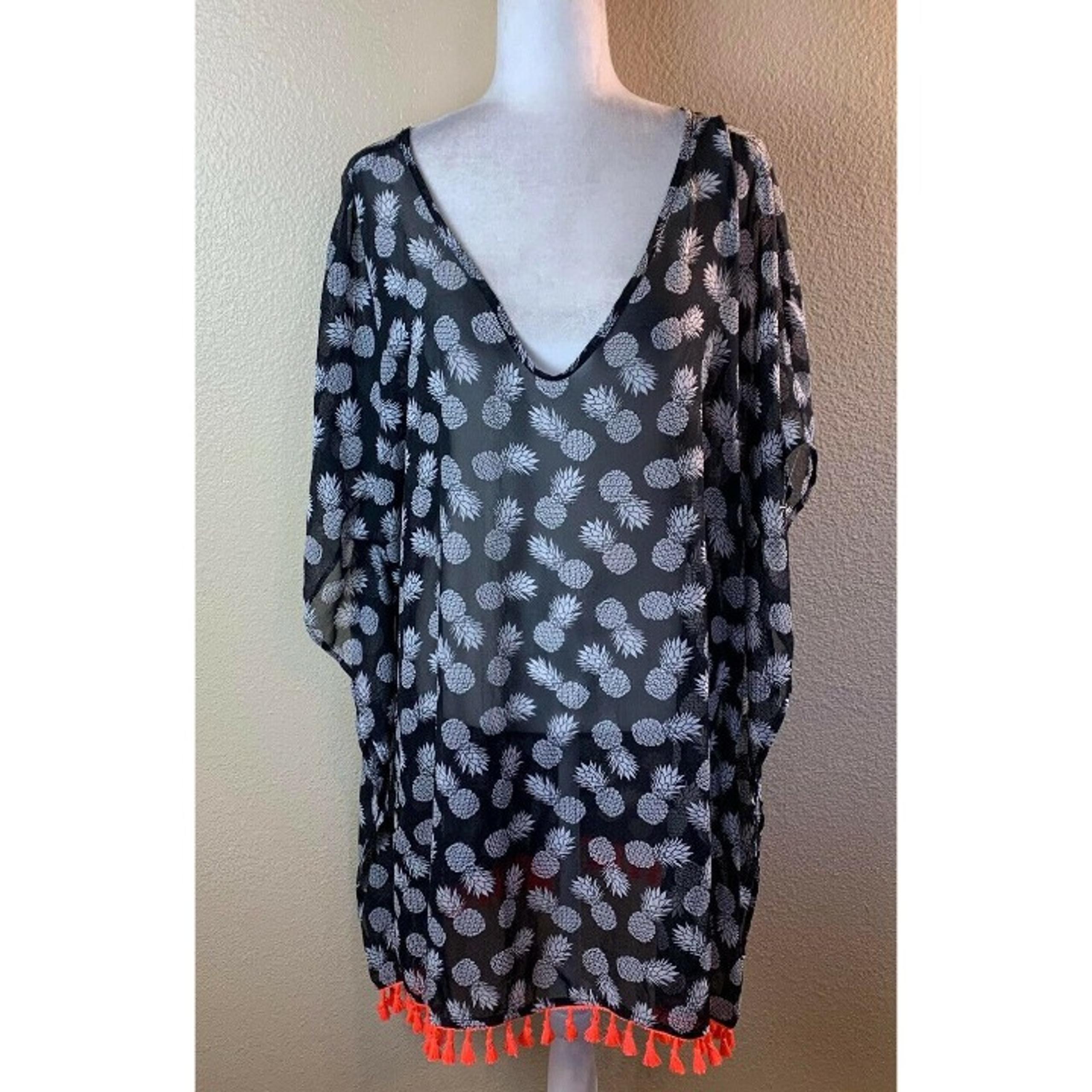 No Boundaries Size 1X (17) Swimsuit Beach Sheer Cover Up Top Pineapple Print