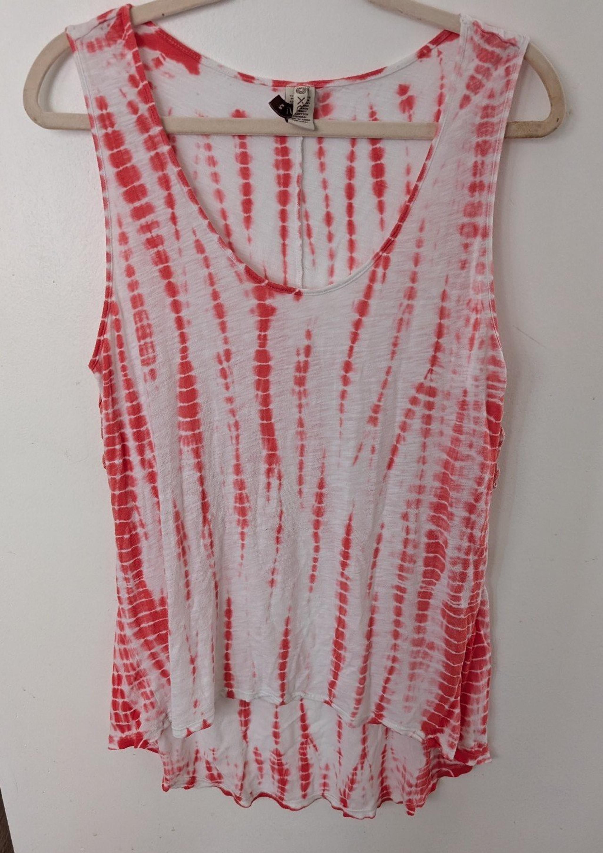 XCVI Coral & White Bathing suit Coverup Size M Like New
