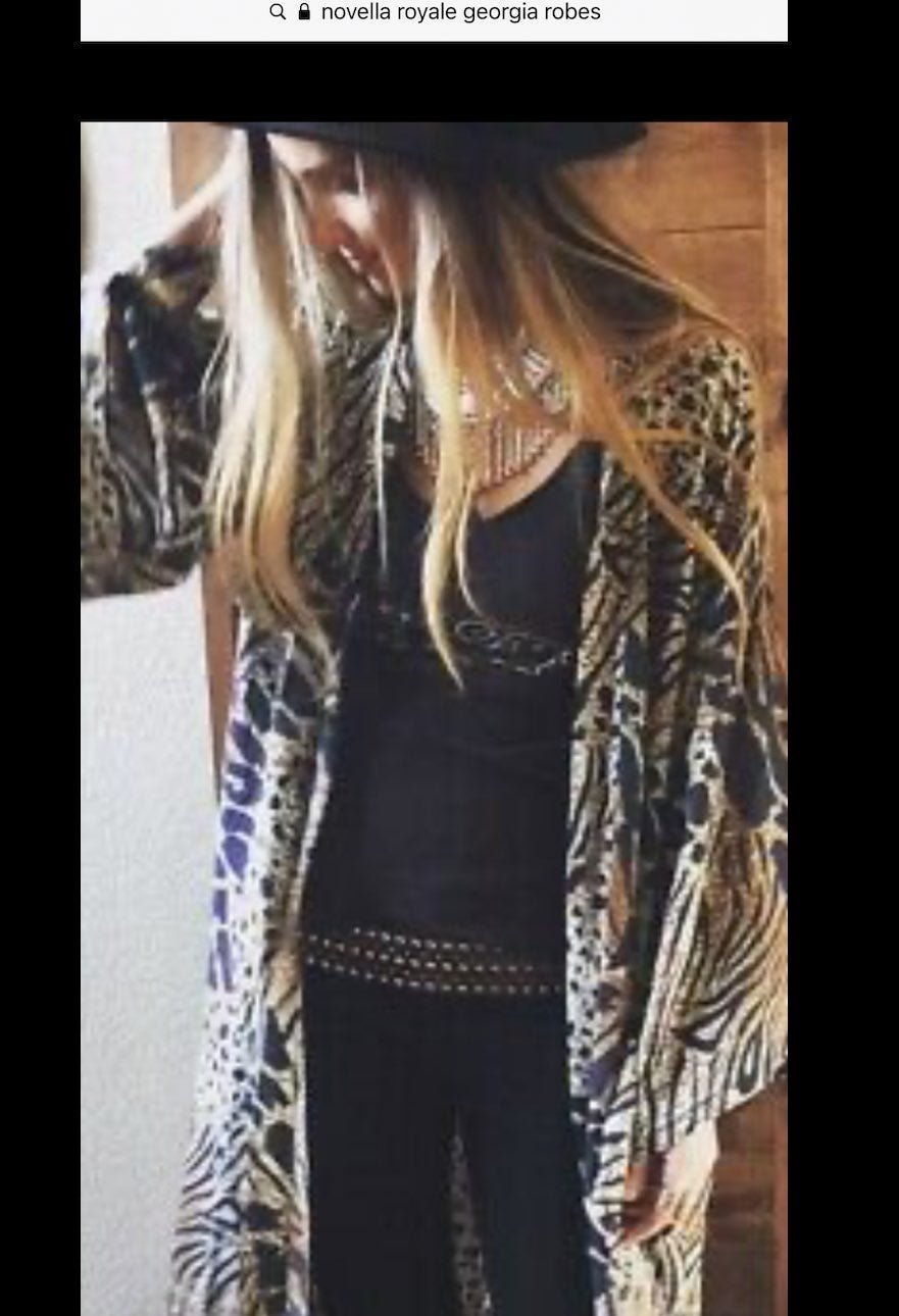 EUC XS/S Novella Royale Georgia robe