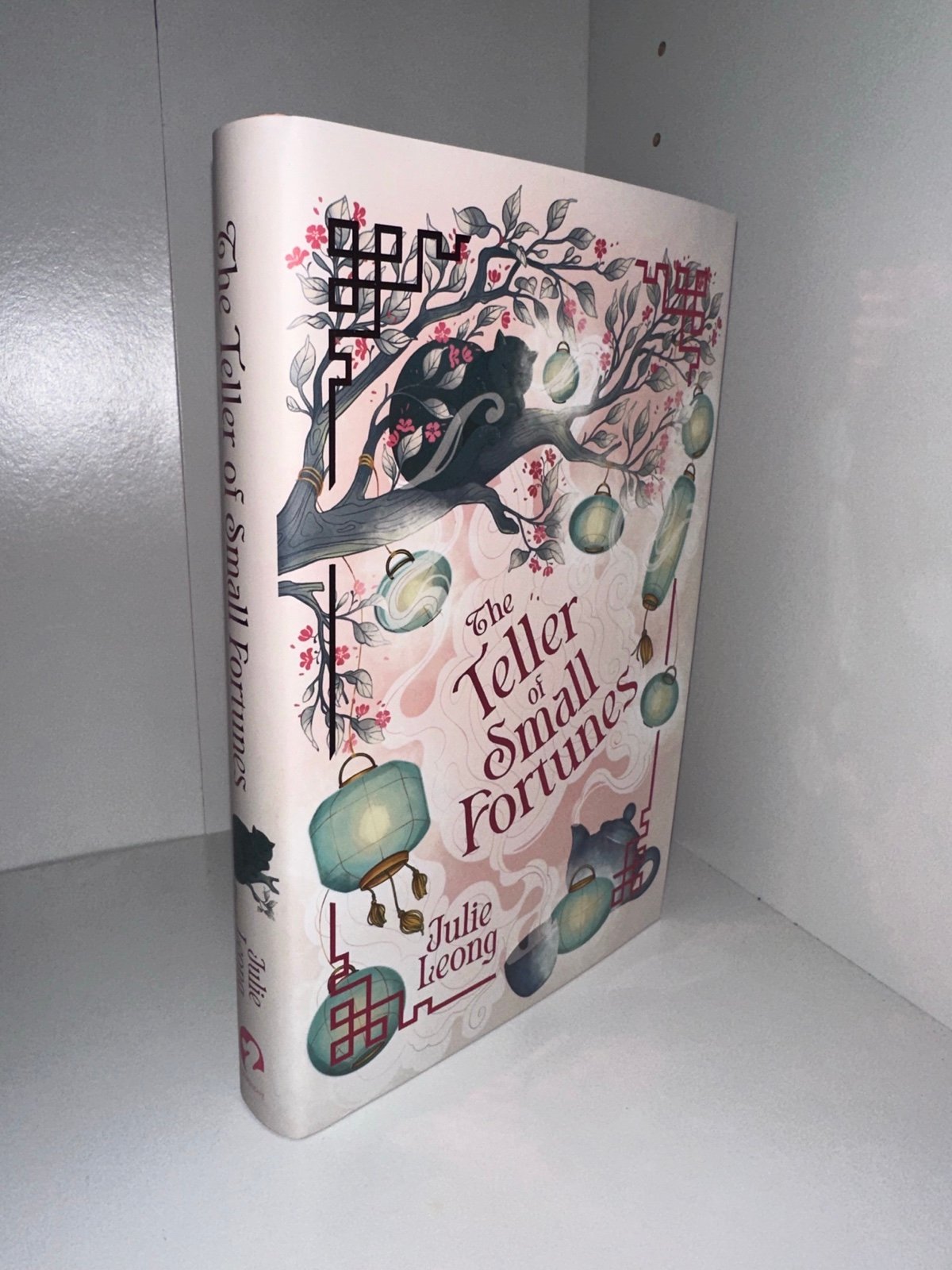 Fairyloot - The Teller of Small Fortunes - Julie Leong