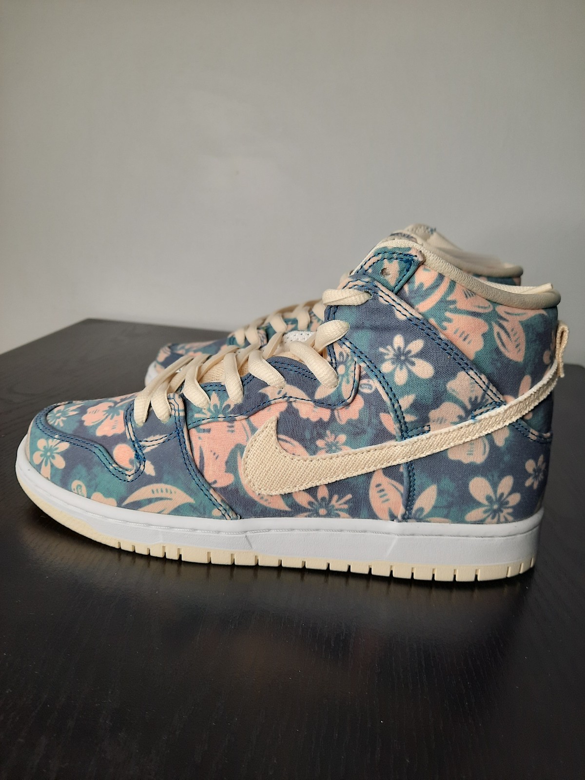 Nike SB Dunk High Pro QS Hawaii Maui Wowie CZ2232-300 size 7 Men 8.5 Women