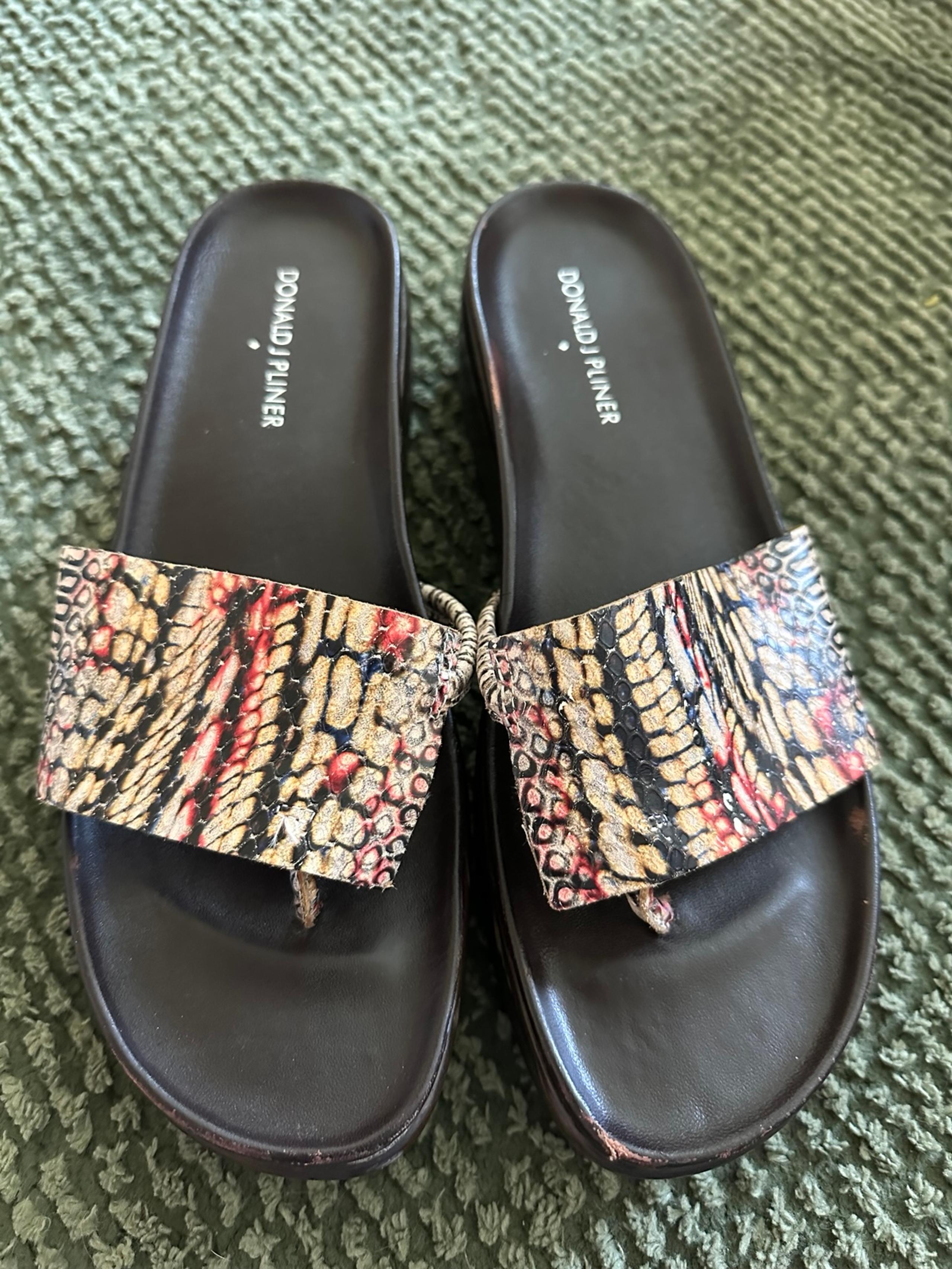 Donald J Pliner Fifi Sandals 8.5 Leather Platform Wedge Heels, multicolored