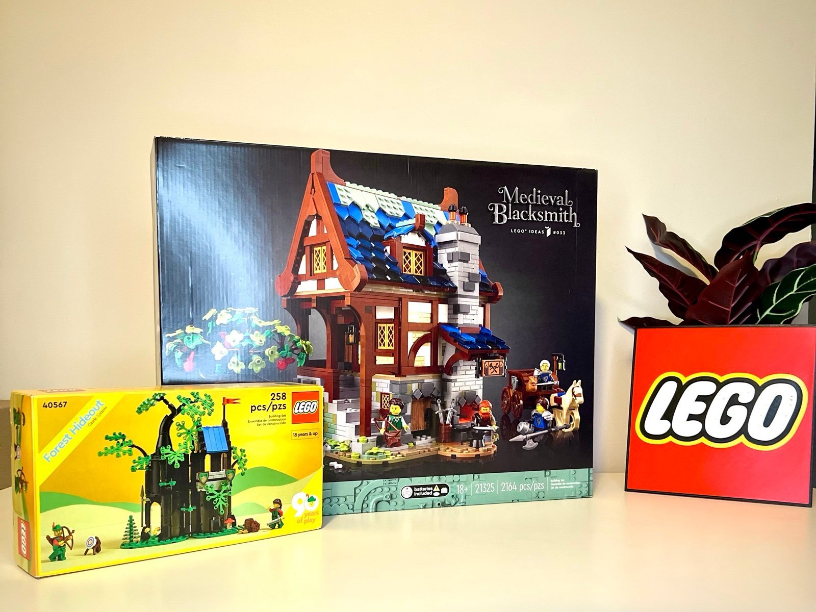 LEGO 21325 Medieval Blacksmith and Forest Hideout