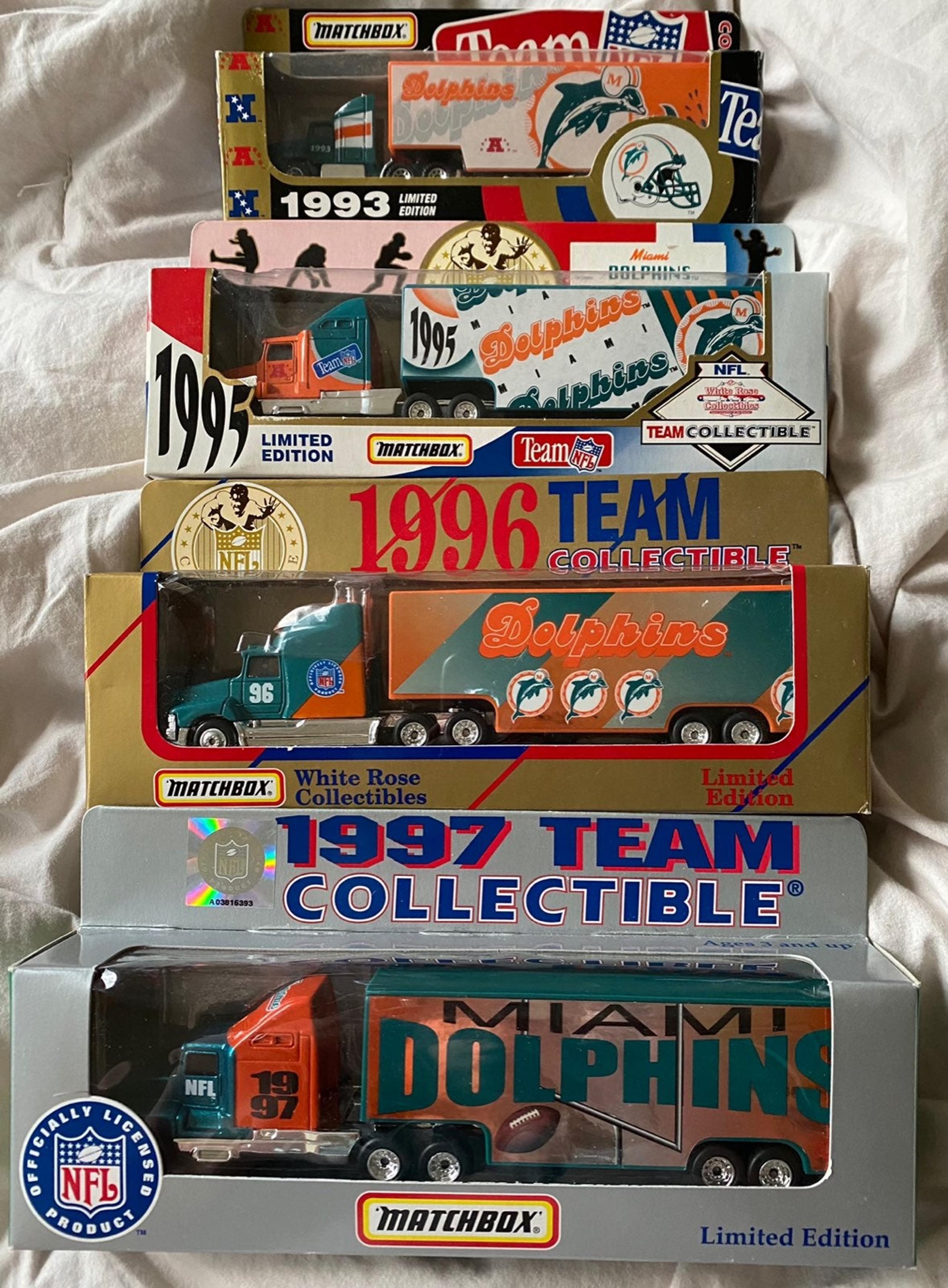 Miami Dollohins Tracker Trailer each