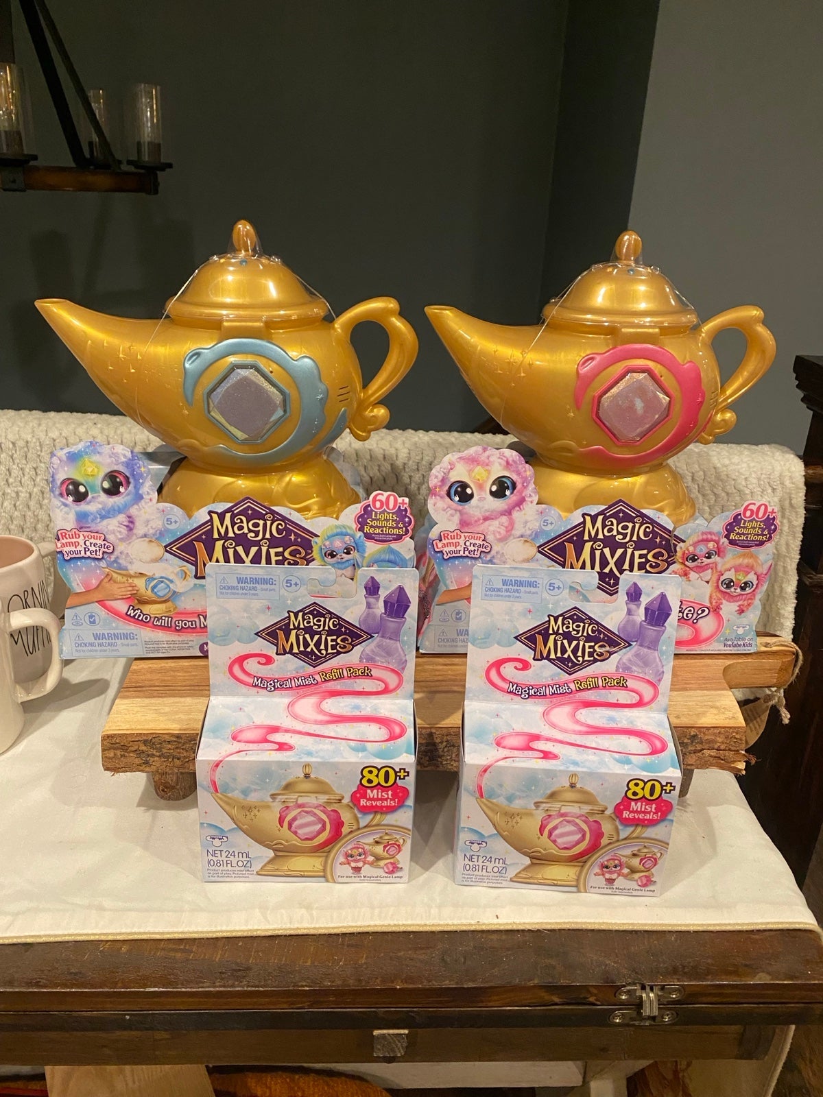 Magic Mixies Genie lamps X 2 blue & pink + 2 refills