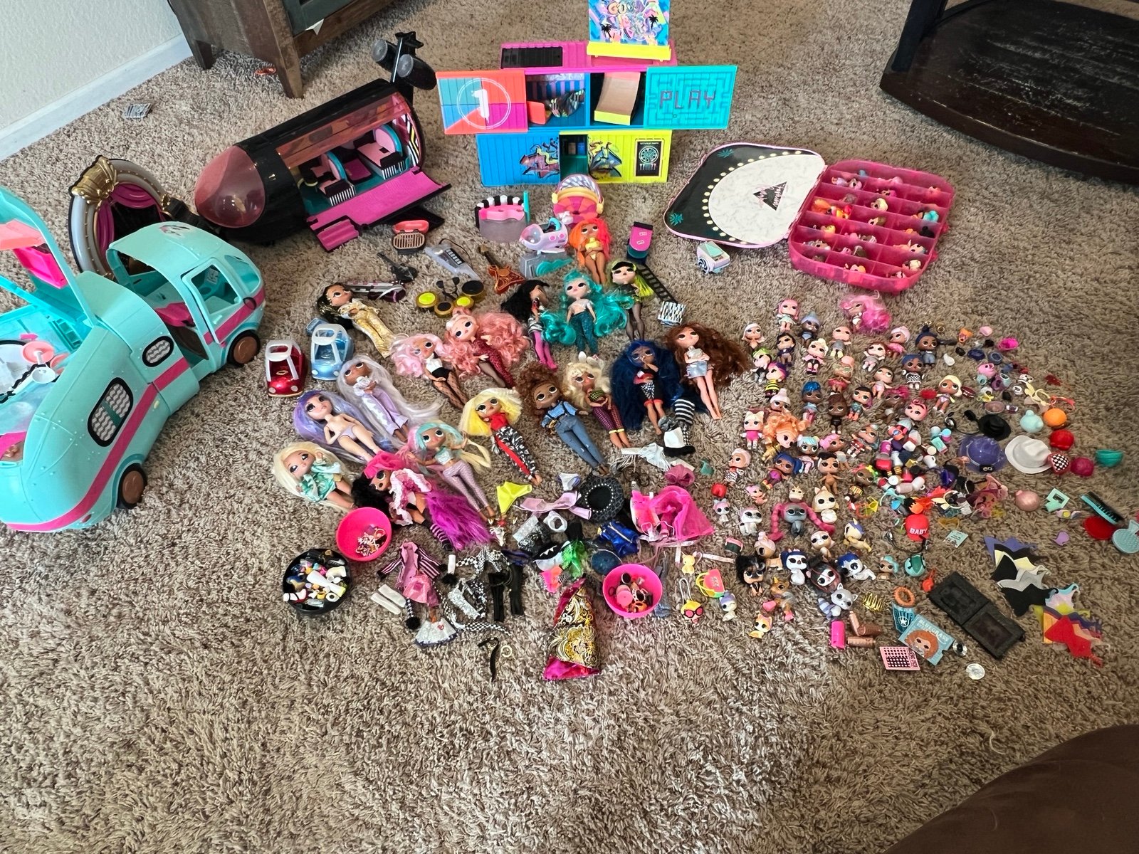 lol surprise dolls Lot