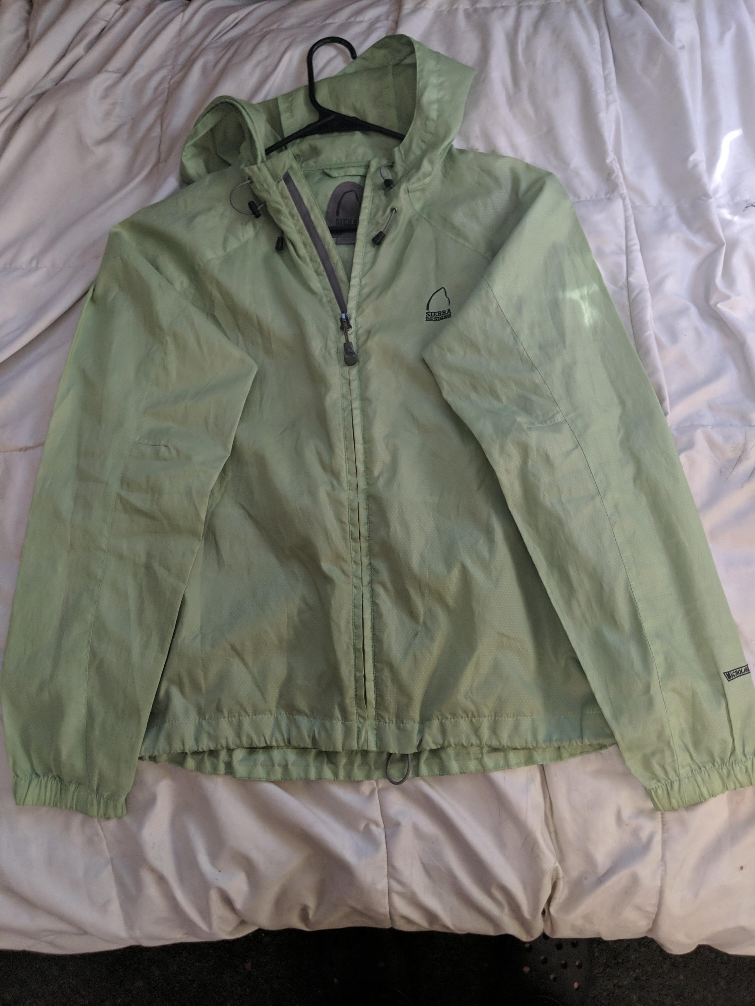 Womens green sierra designs wind breaker