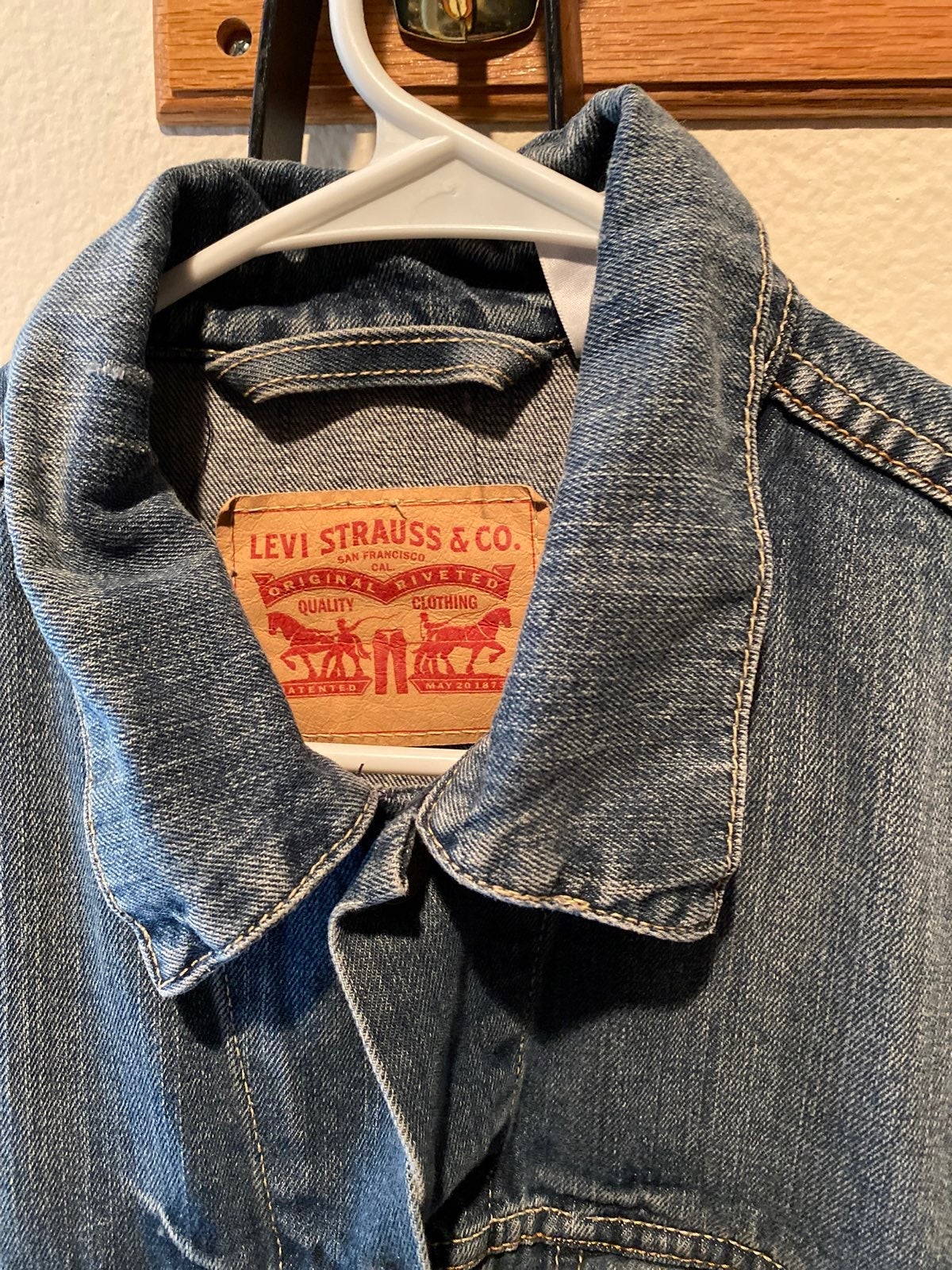 Used Levis Denimn Jacket (L)