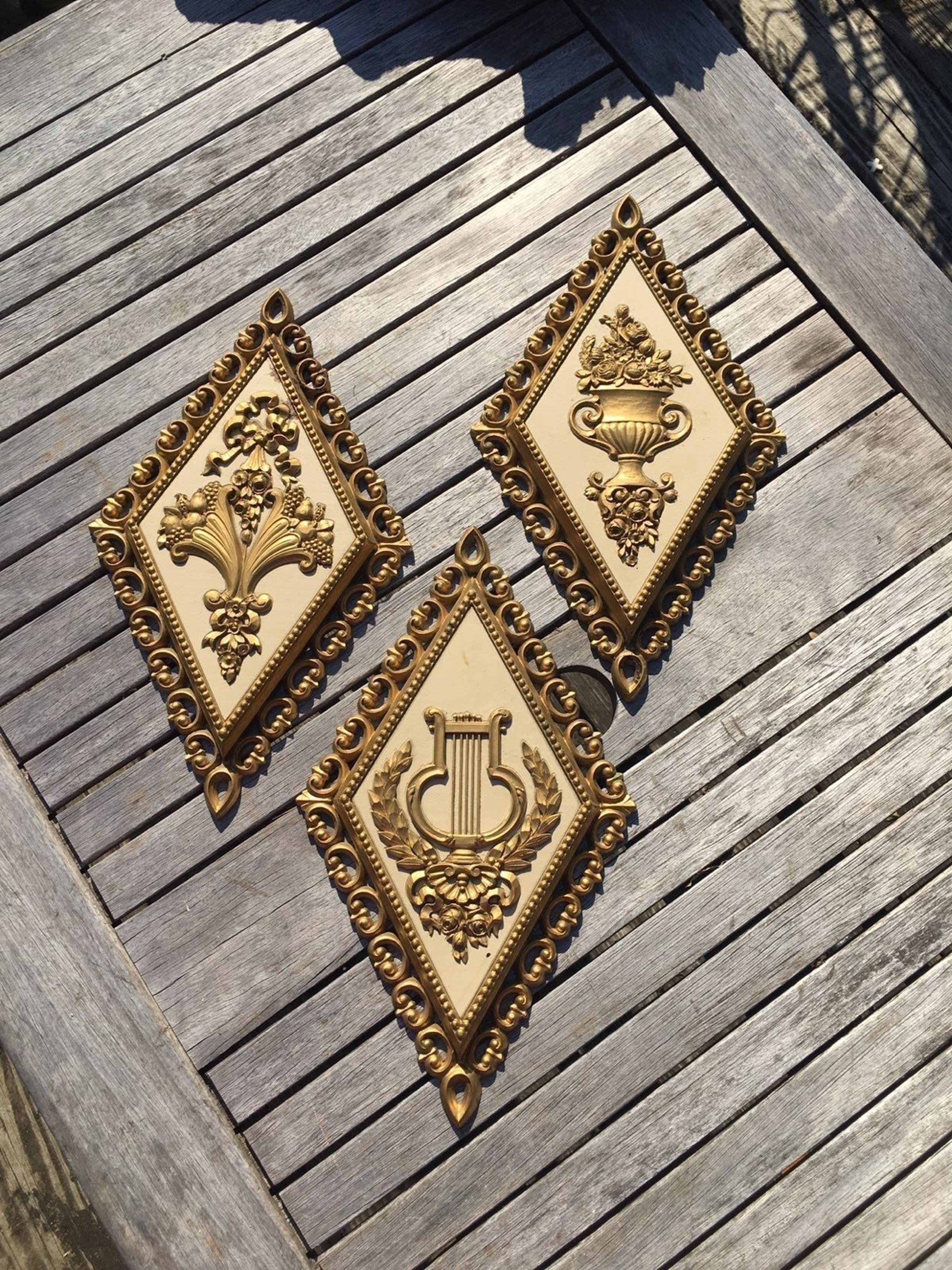 3 Vintage Homco Syroco Wall Plaque Sconces Dart Gold & Cream Color Circa 1970s
