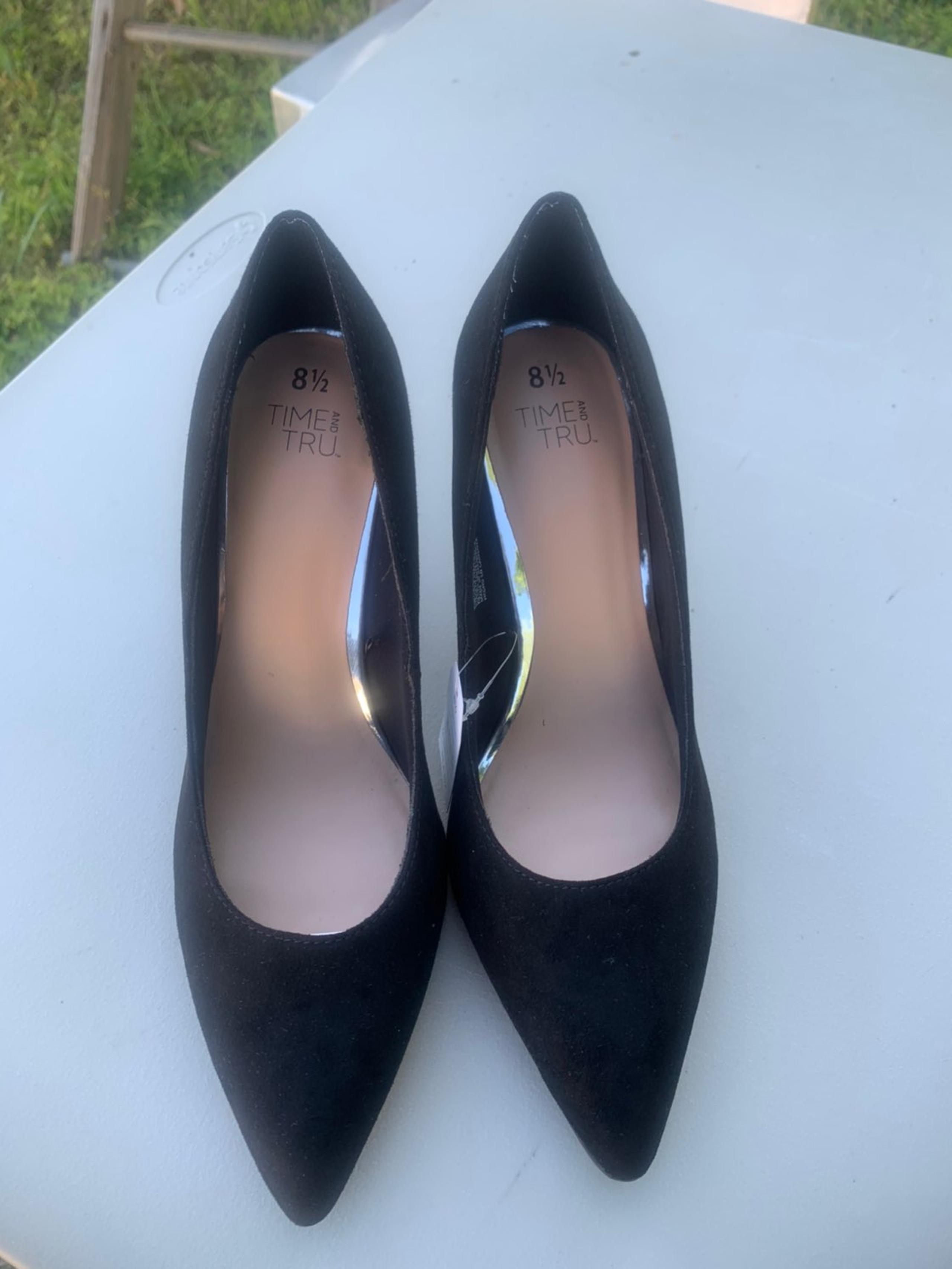 Time and Tru Women's Point Toe Heel