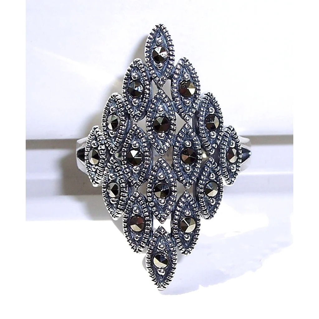 Size 10, 925 STERLING SILVER Large Marquise Shape Marcasite Ring