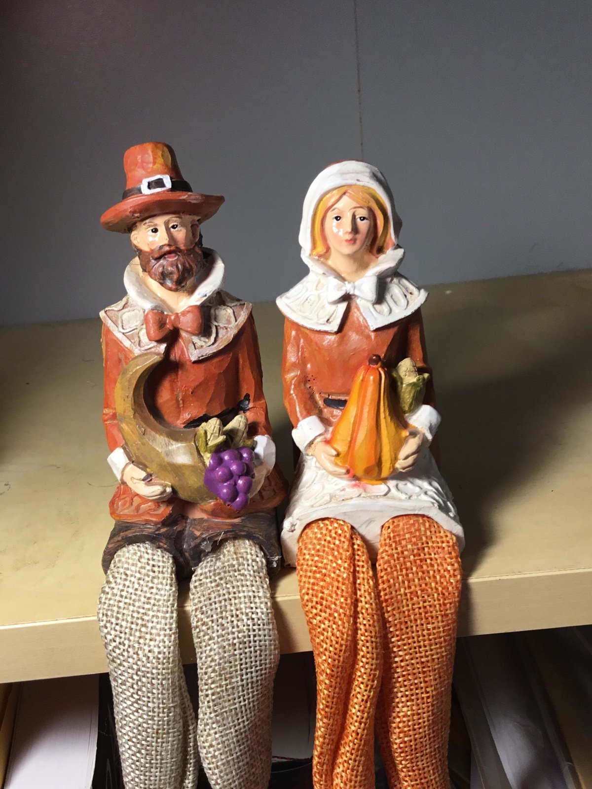 Resin pilgrims shelf sitter