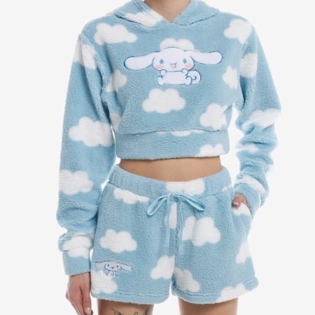 Cinnamoroll Cloud Fuzzy Lounge Set Hot Topic Sanrio Hello Kitty