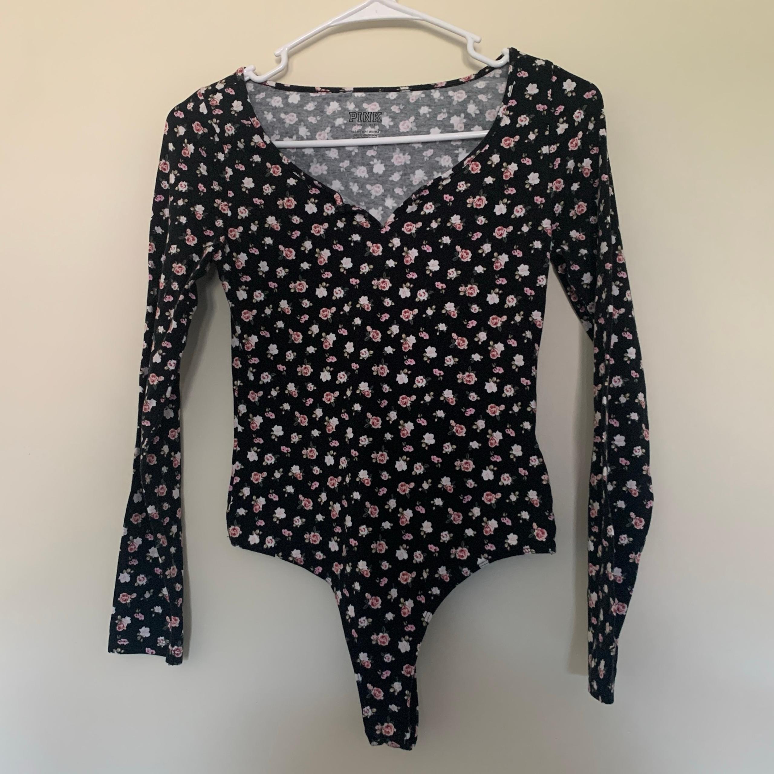 Women’s XS PINK Victoria’s Secret Black Rose Floral Print Long Sleeve Bodysuit