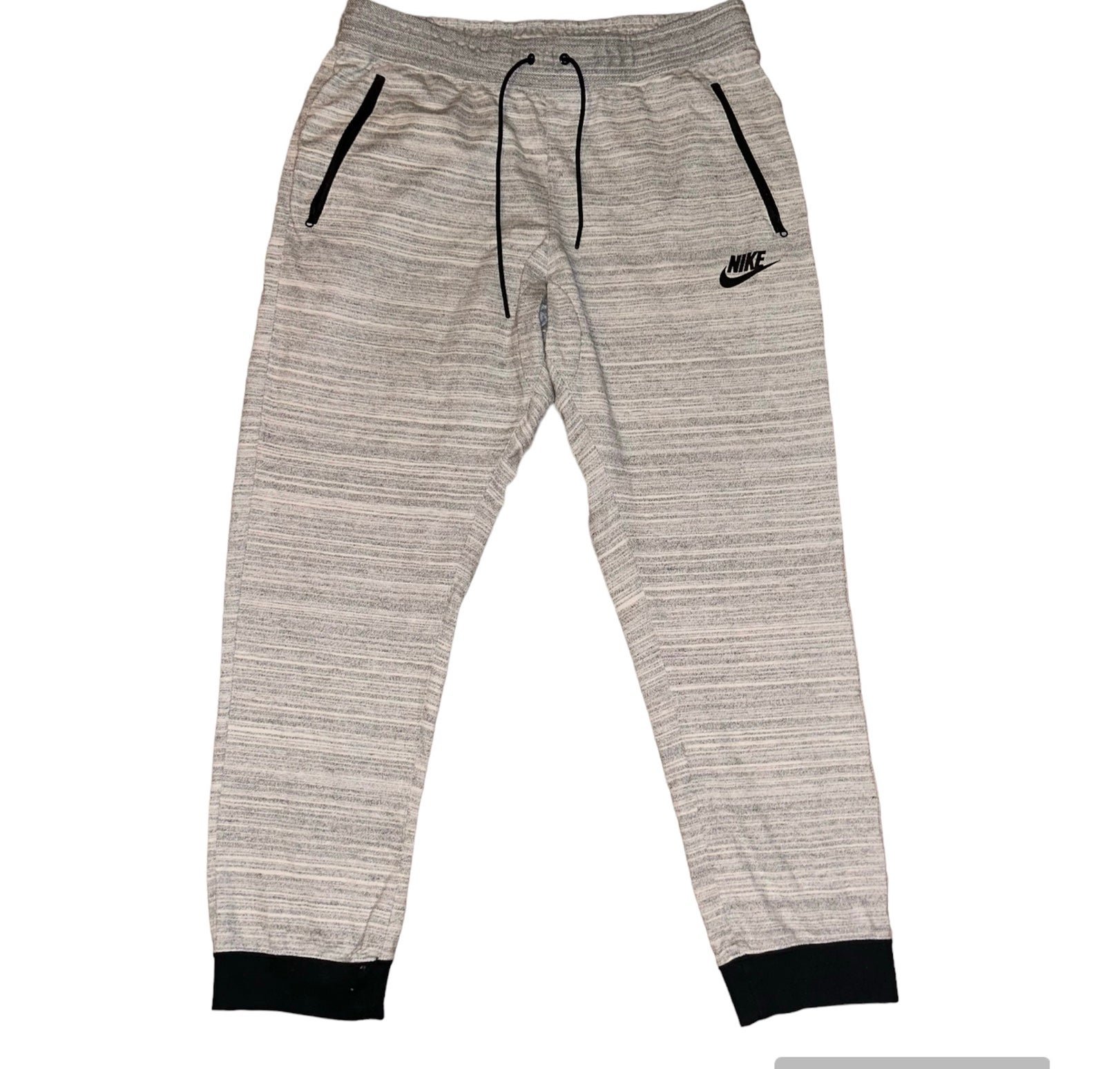 Nike Sportswear Tech Fleece Grey Jogger Pants Size Men’s XLWith Zipper Pockets