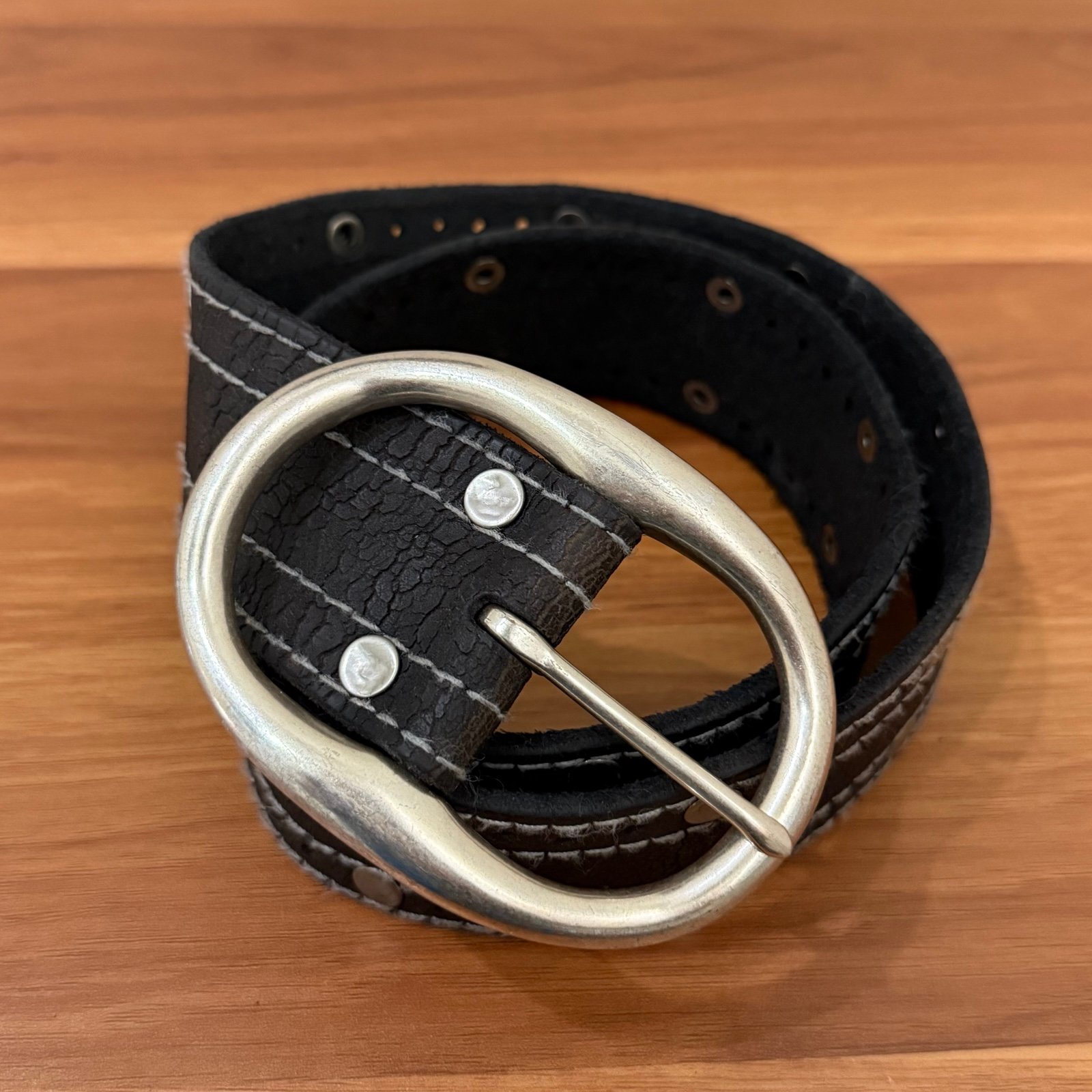 LUCKY BRAND Black Crackle Leather Solid Brass Buckle Studded Unisex Belt Size 28