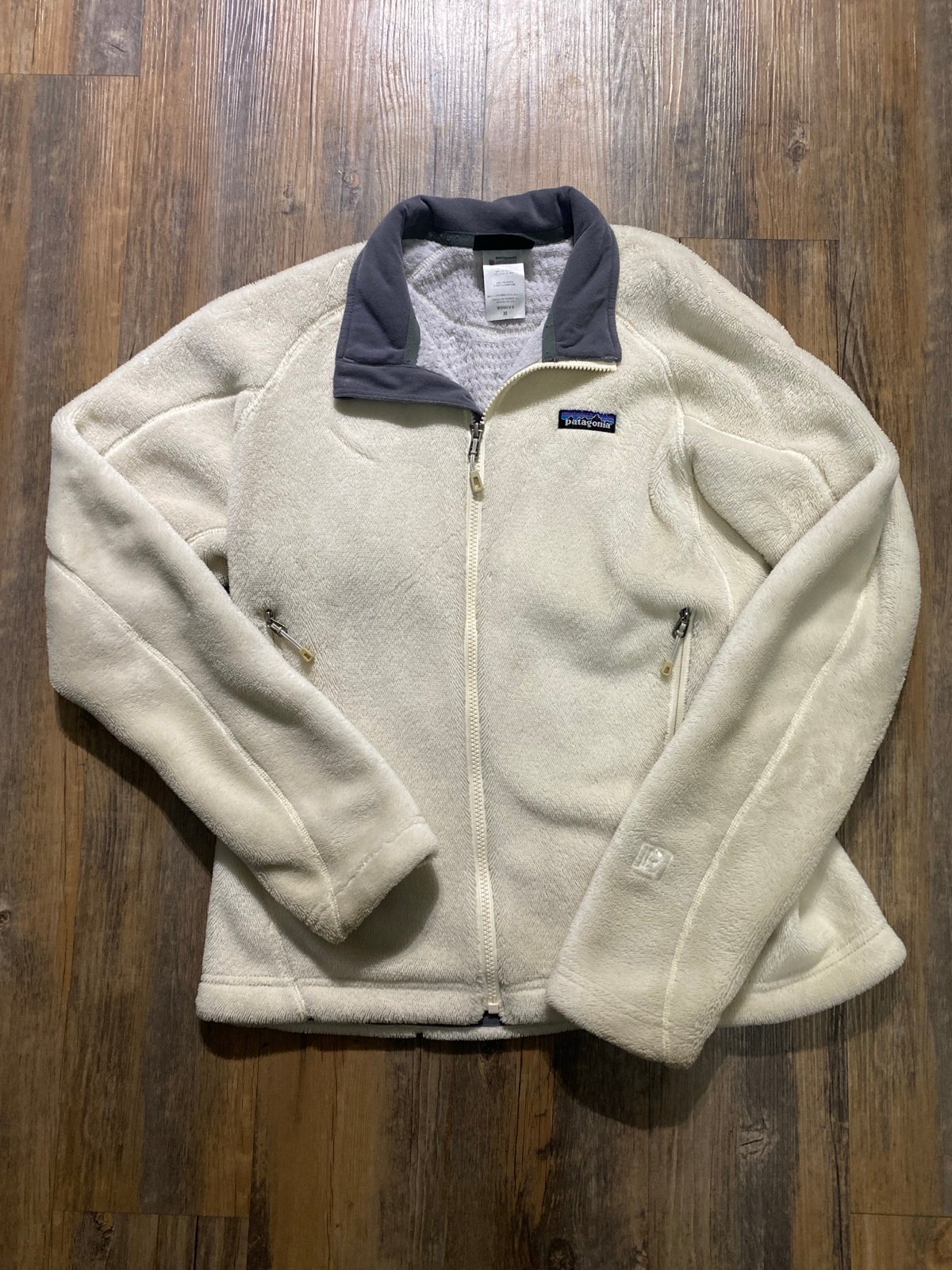 Patagonia Womens R4 Polartec Windbloc Teddy Fleece Full Zip Up Jacket, Medium