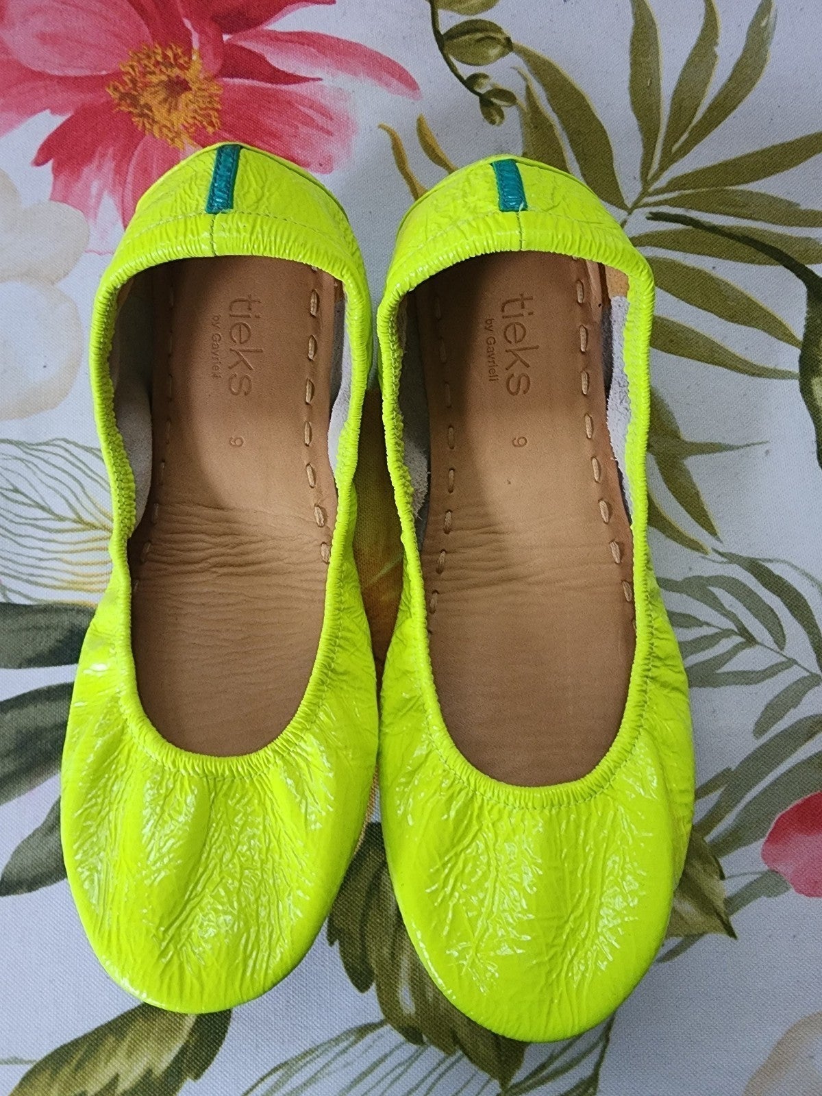 Unmellow yellow tieks 2025