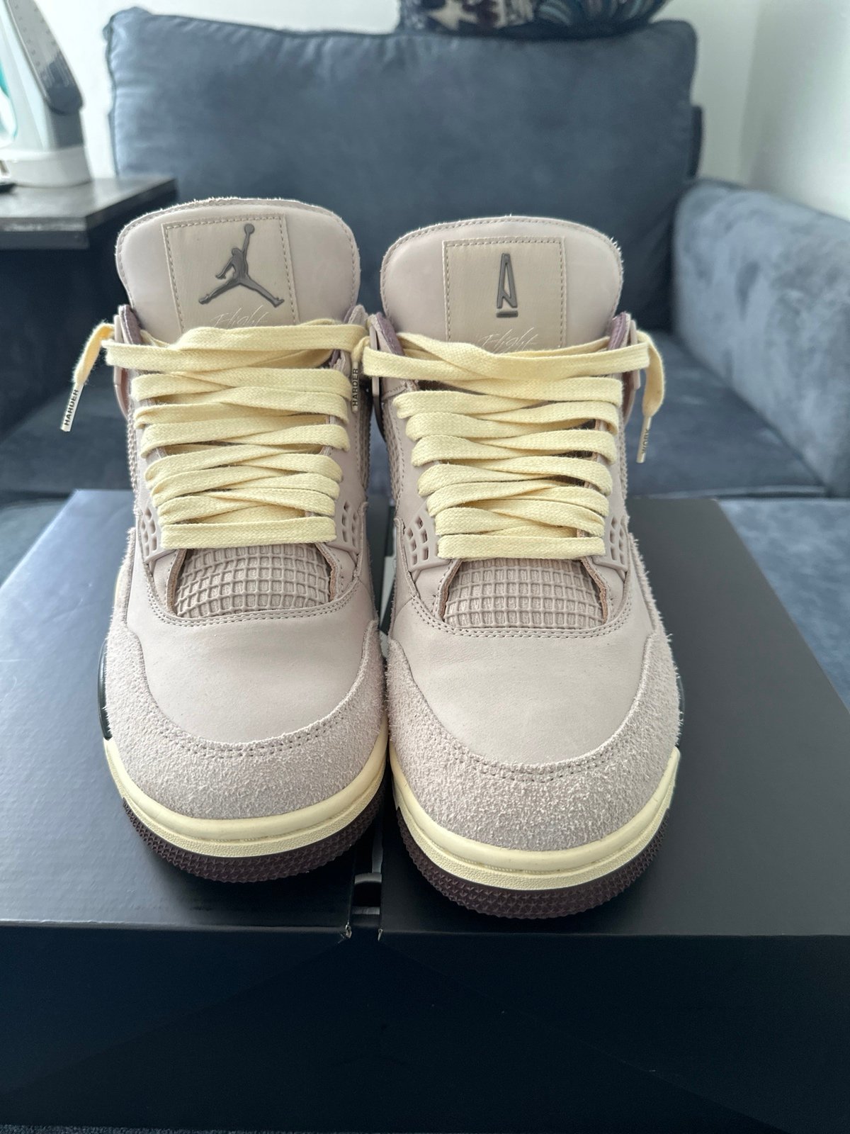 WMNS Air Jordan 4 Retro OG SP