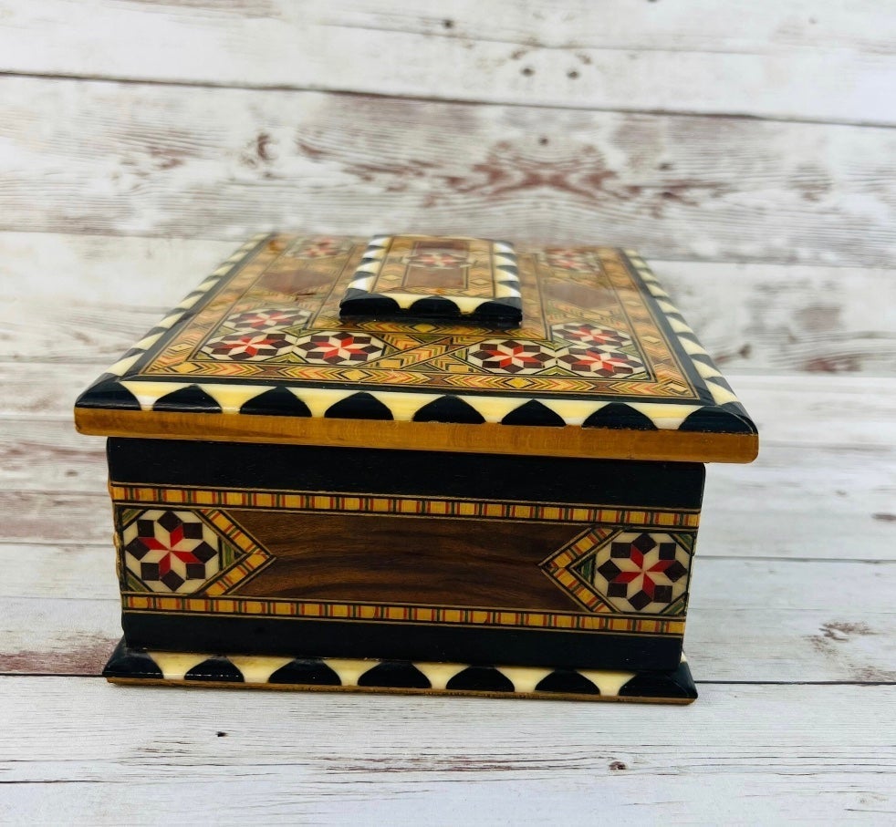 Moroccan wooden jewelry box mother of pear inlay - Middle Eastern mosaic