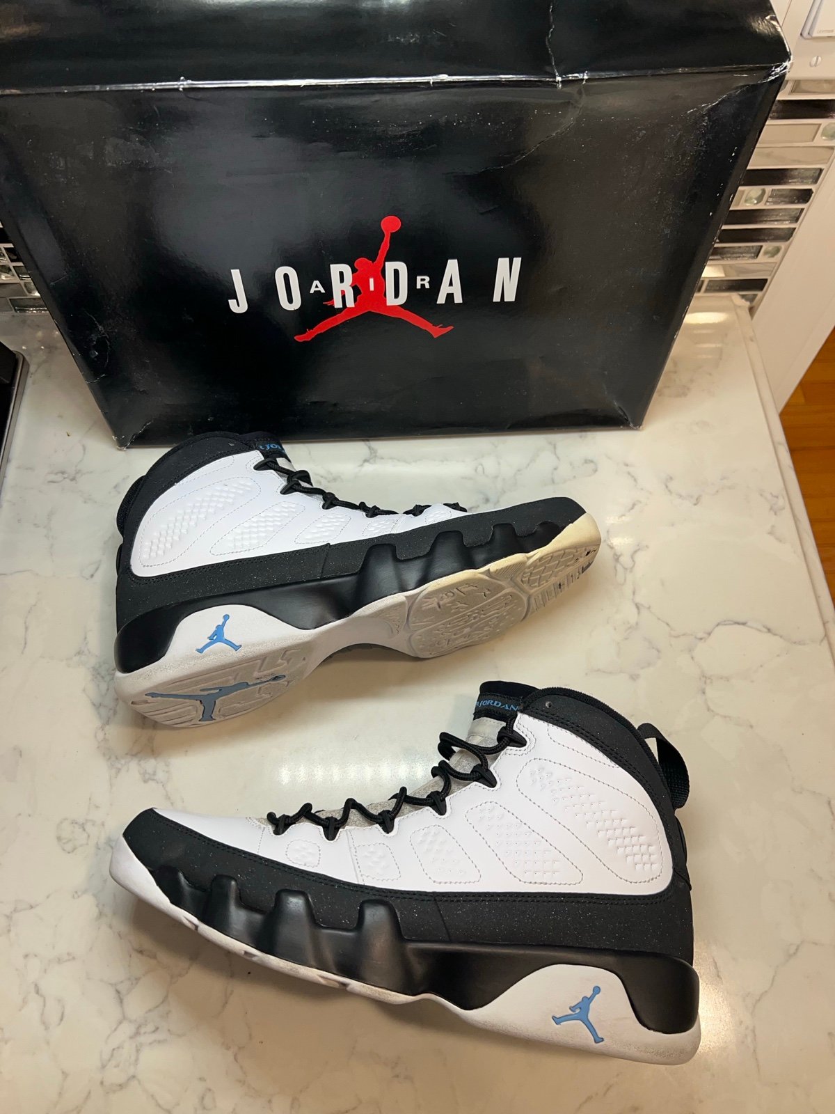 Air Jordan 9 University Blue
