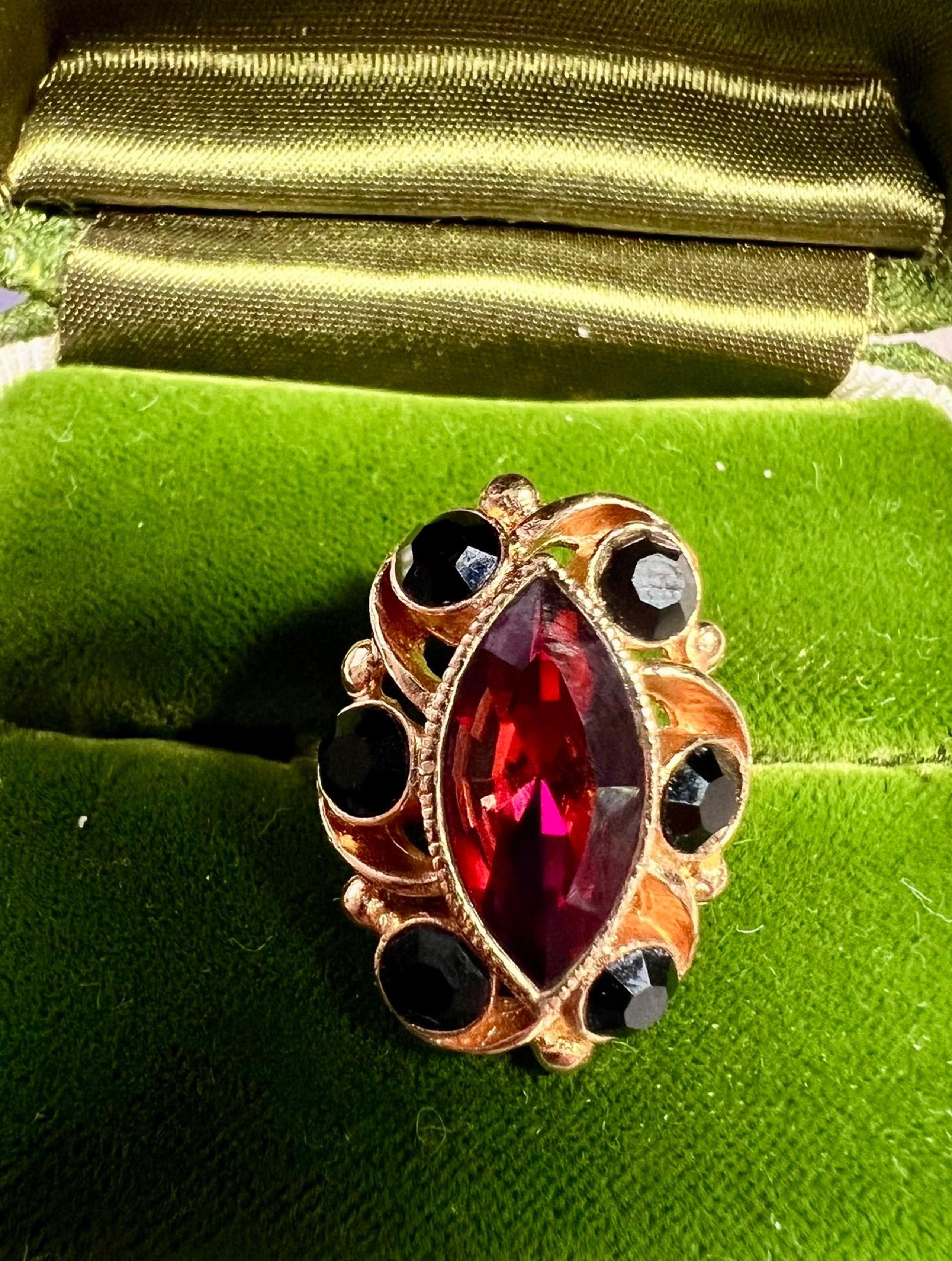 NOS Gorgeous Vintage 1974 JAVA RING Sarah Coventry Adjustable.