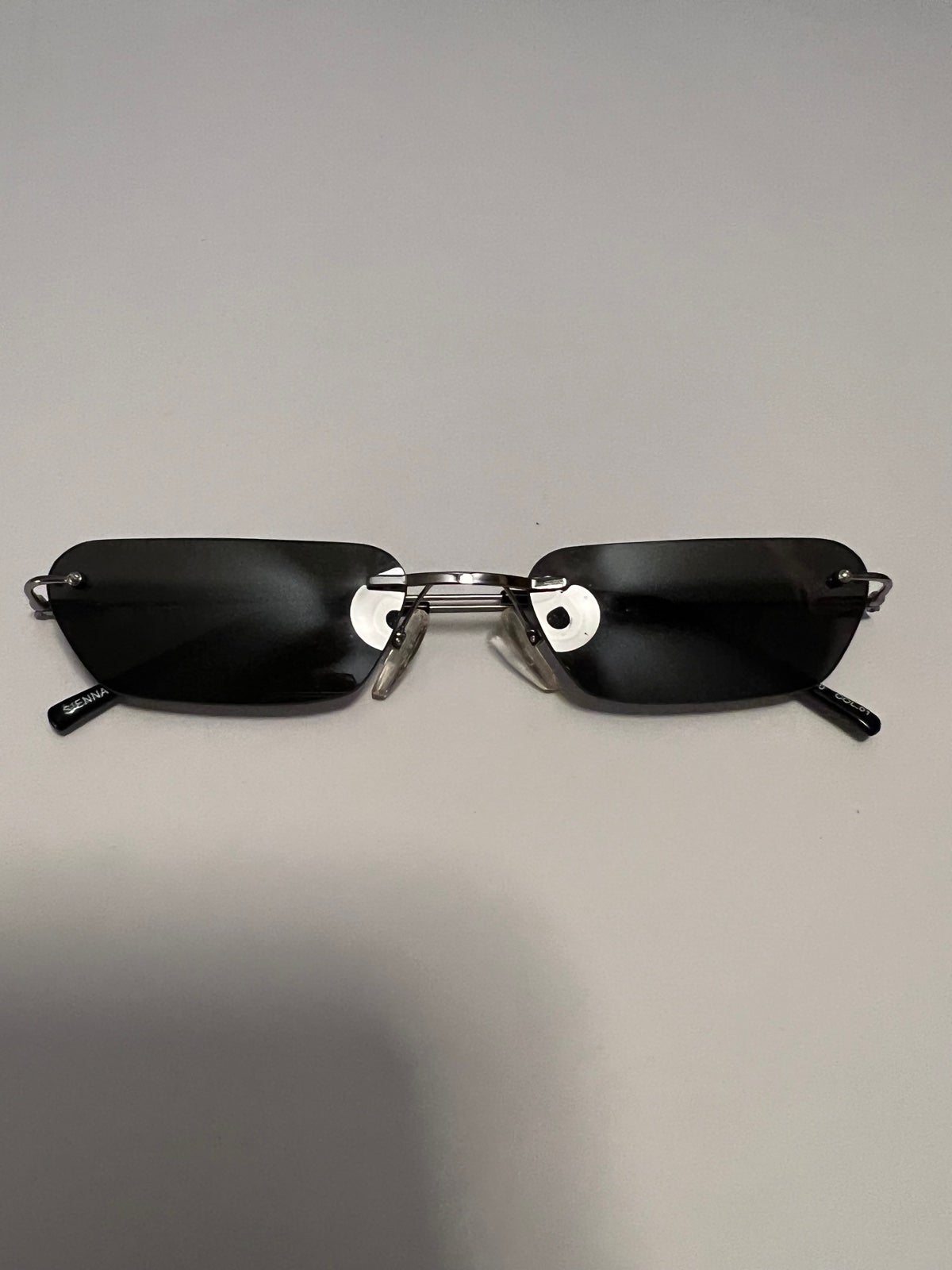 Sienna Alexander Notting Hill Black sunglasses