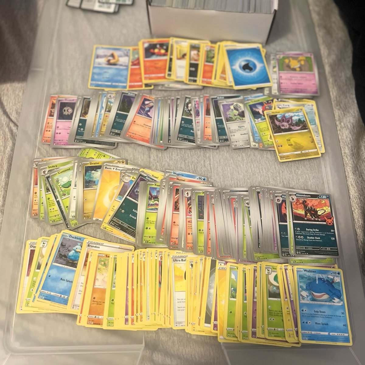 POKEMON CARD LOT