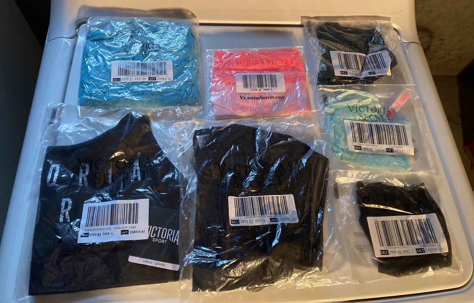 Victoria’s Secret Bundle *New*