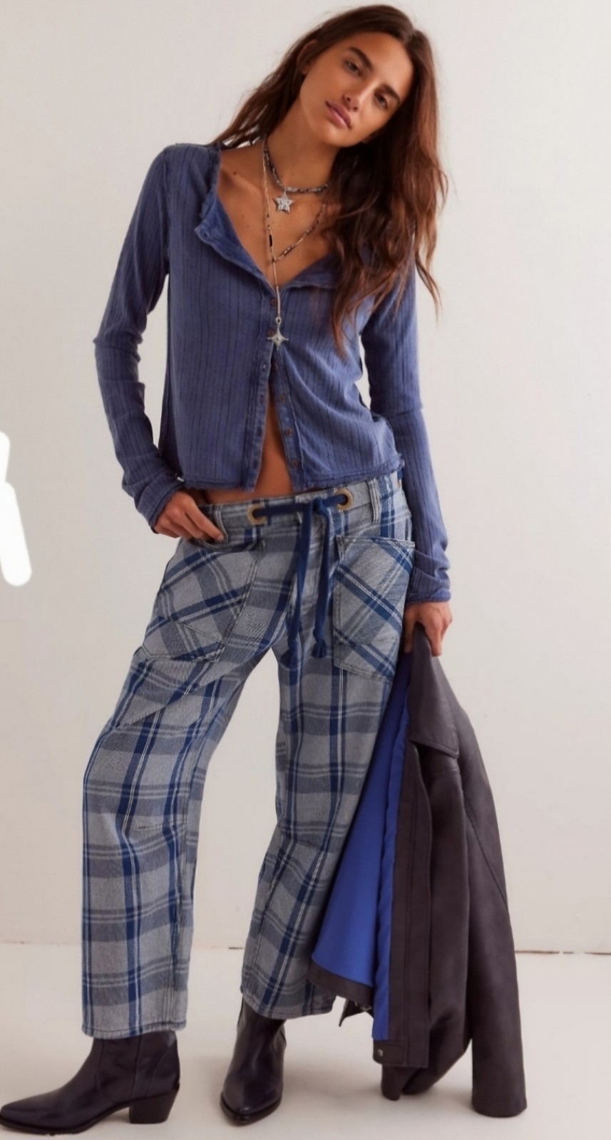 WE THE FREE PEOPLE MOXIE LOW SLUNG PULL ON BARREL BLUE BLUE