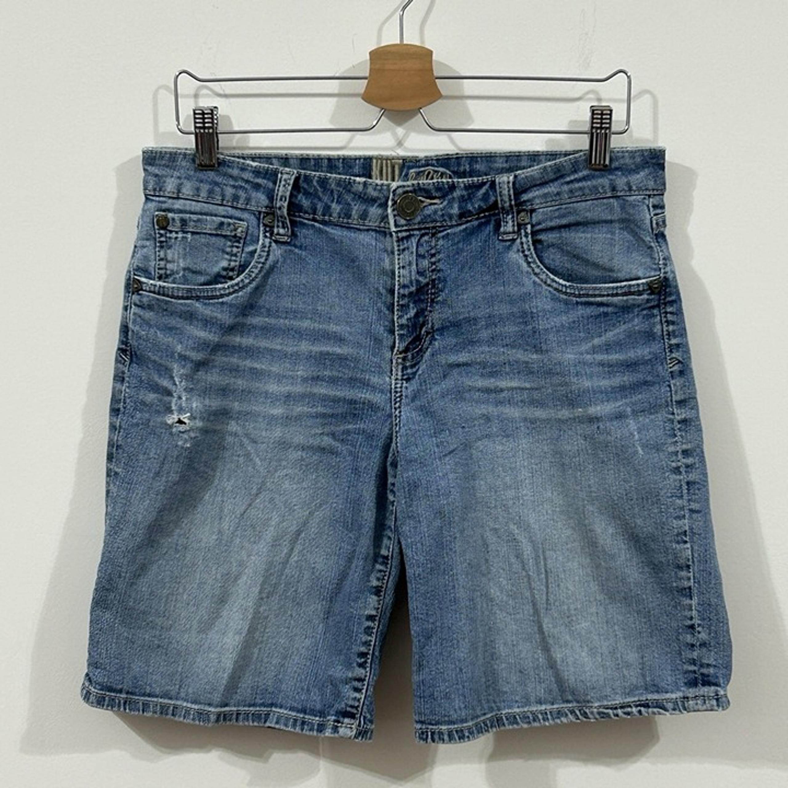 KUT FROM THE KLOTH Jean Shorts Womens Size 10 Light Wash Boyfriend KS734MBT