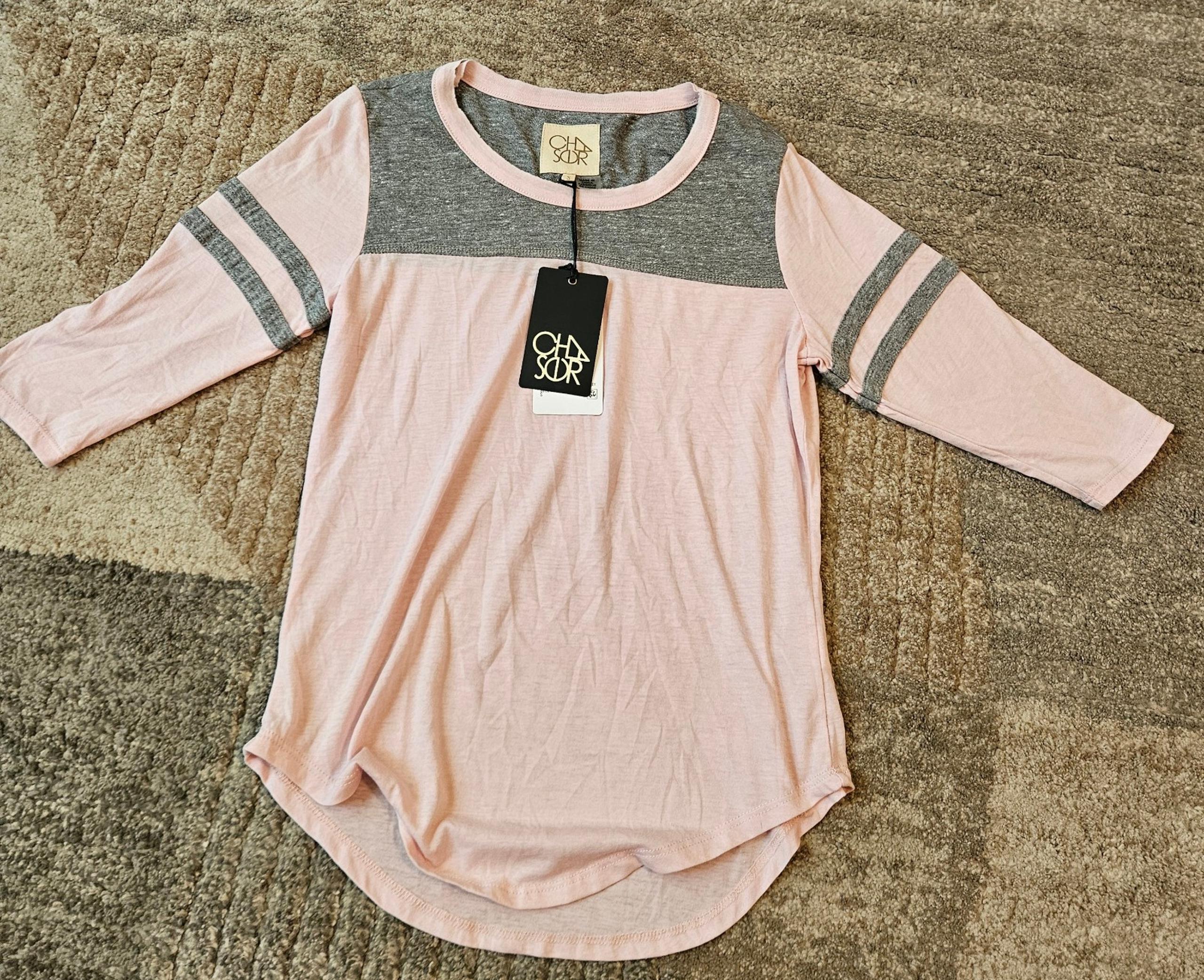 Chaser Long Sleeve Baseball Tee T-Shirt Women's Size Small Pink And Grey F3