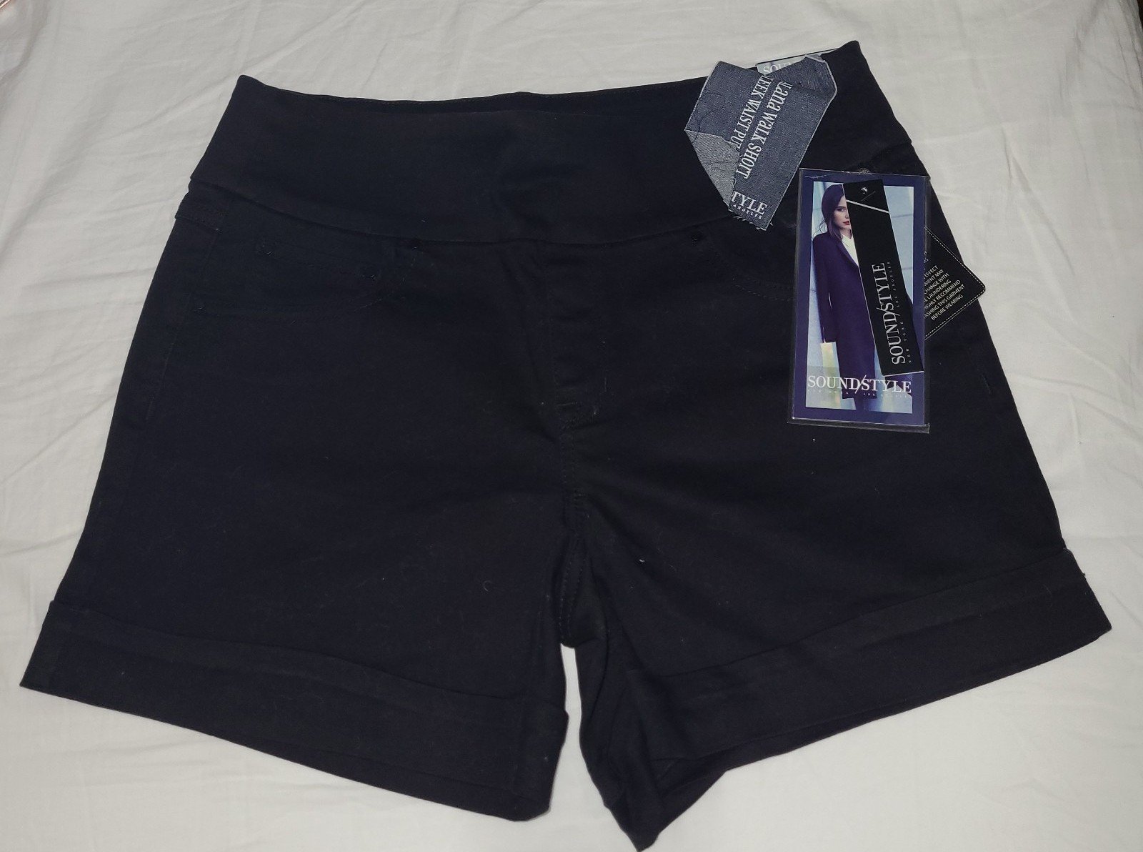 Sound Style womens black Pull On Slimming Shorts Size medium New