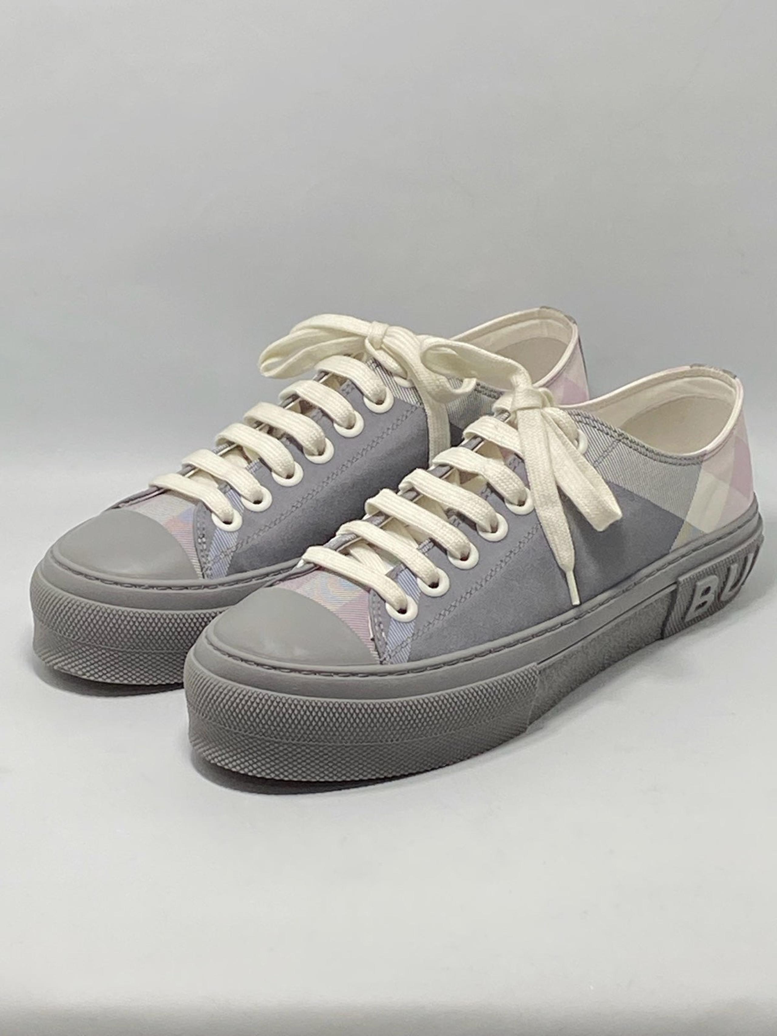 Burberry Check Canvas Low-Top Sneakers size 39.5