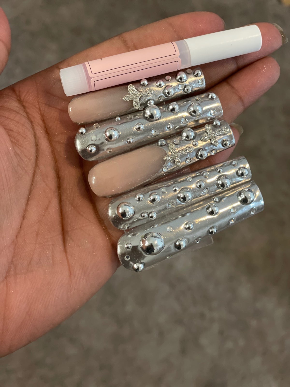 press on nails