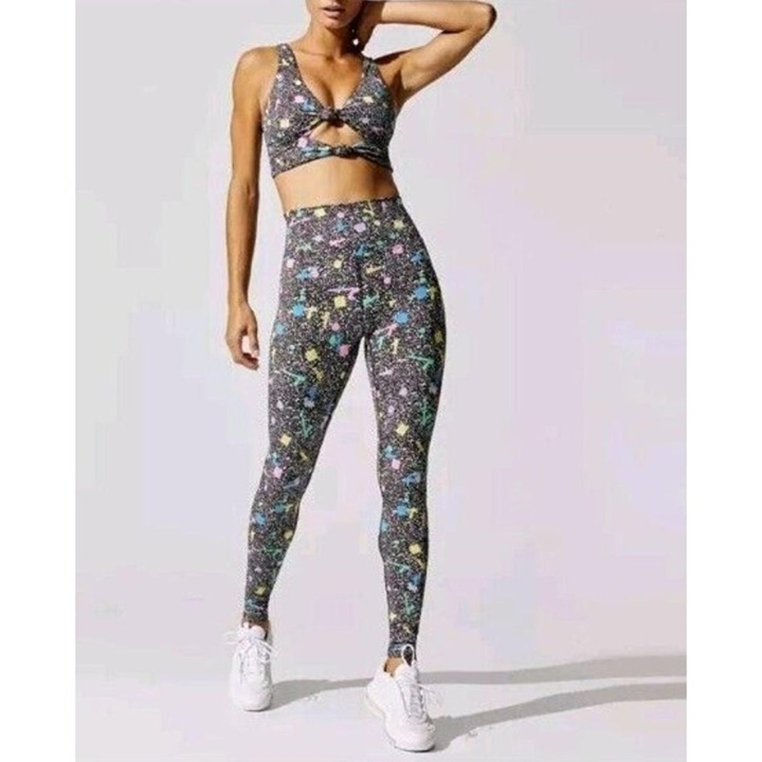 BEACH RIOT Sport Size Small Abstract Memphis Piper Legging + Twist Sports Bra