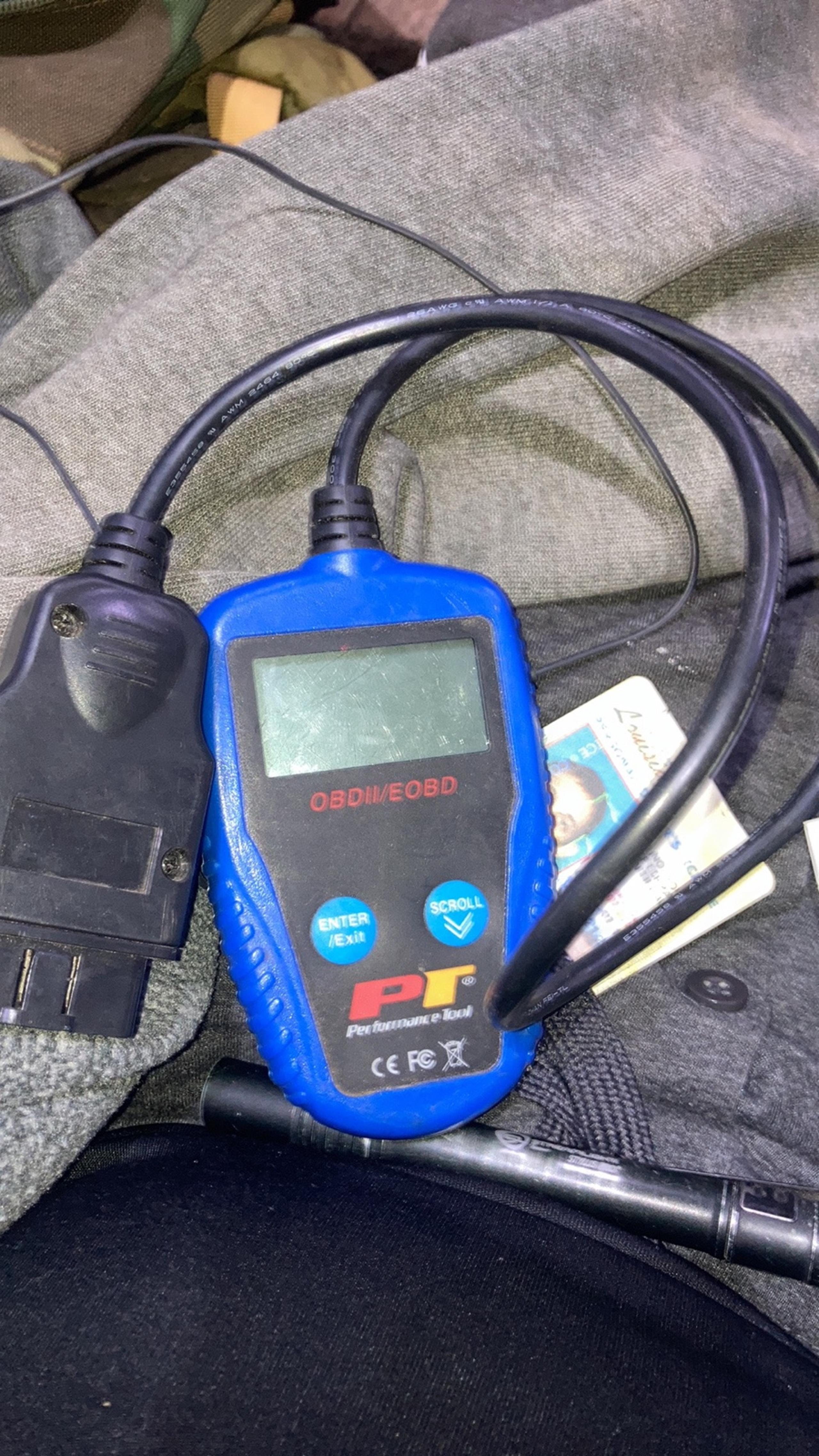 Obd 2 code reader and deleter