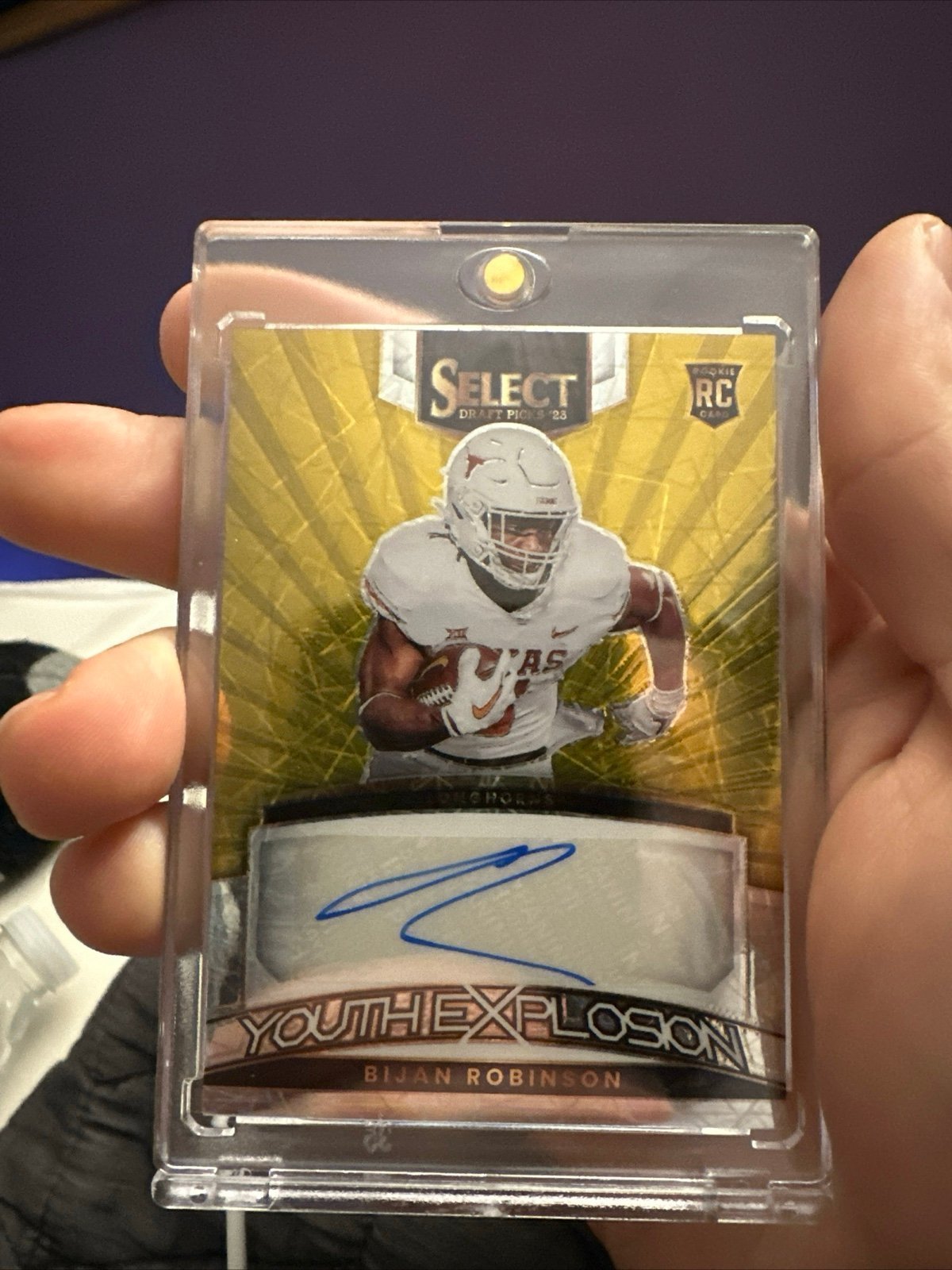 2023 select draft pick youth explosion signature, bijan Robinson gold card 04/25