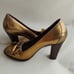 Gucci heels heels pumps metallic gold size 7B