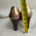 Gucci heels heels pumps metallic gold size 7B