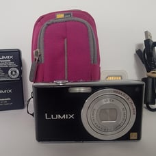 Panasonic LUMIX DMC-FX33 8.1mp Digital Camera Lot *Tested*