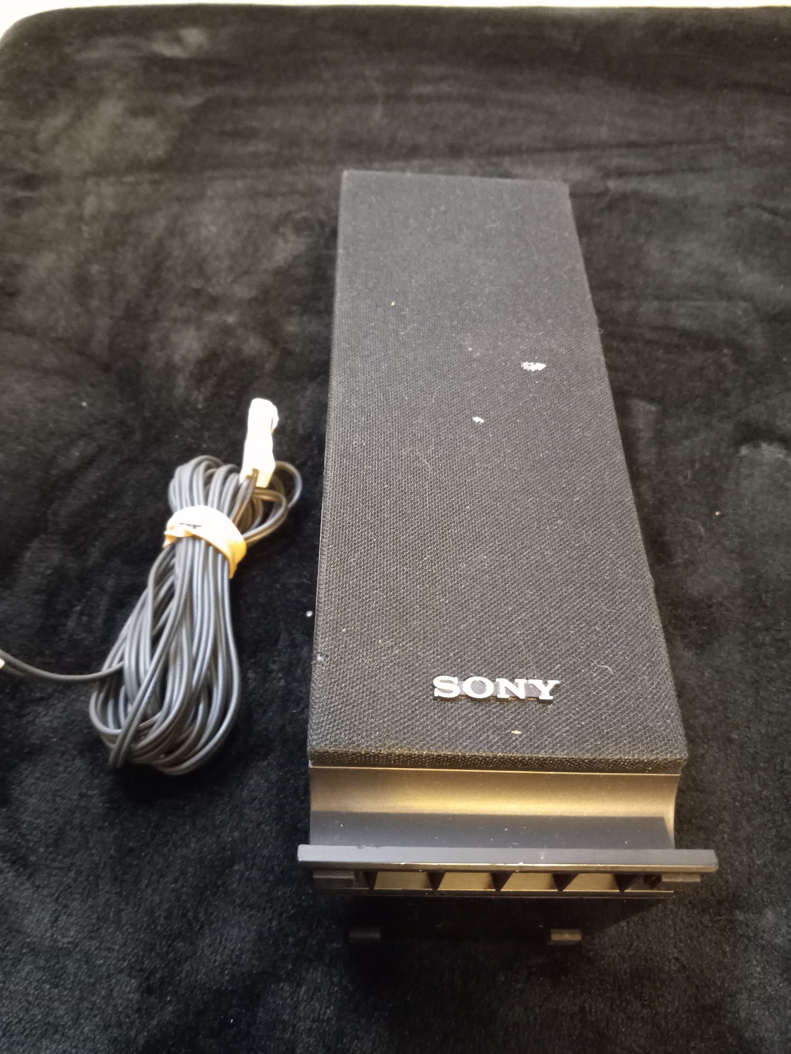 Sony Surround Sound Speaker Front R MODEL # SS-TSB101