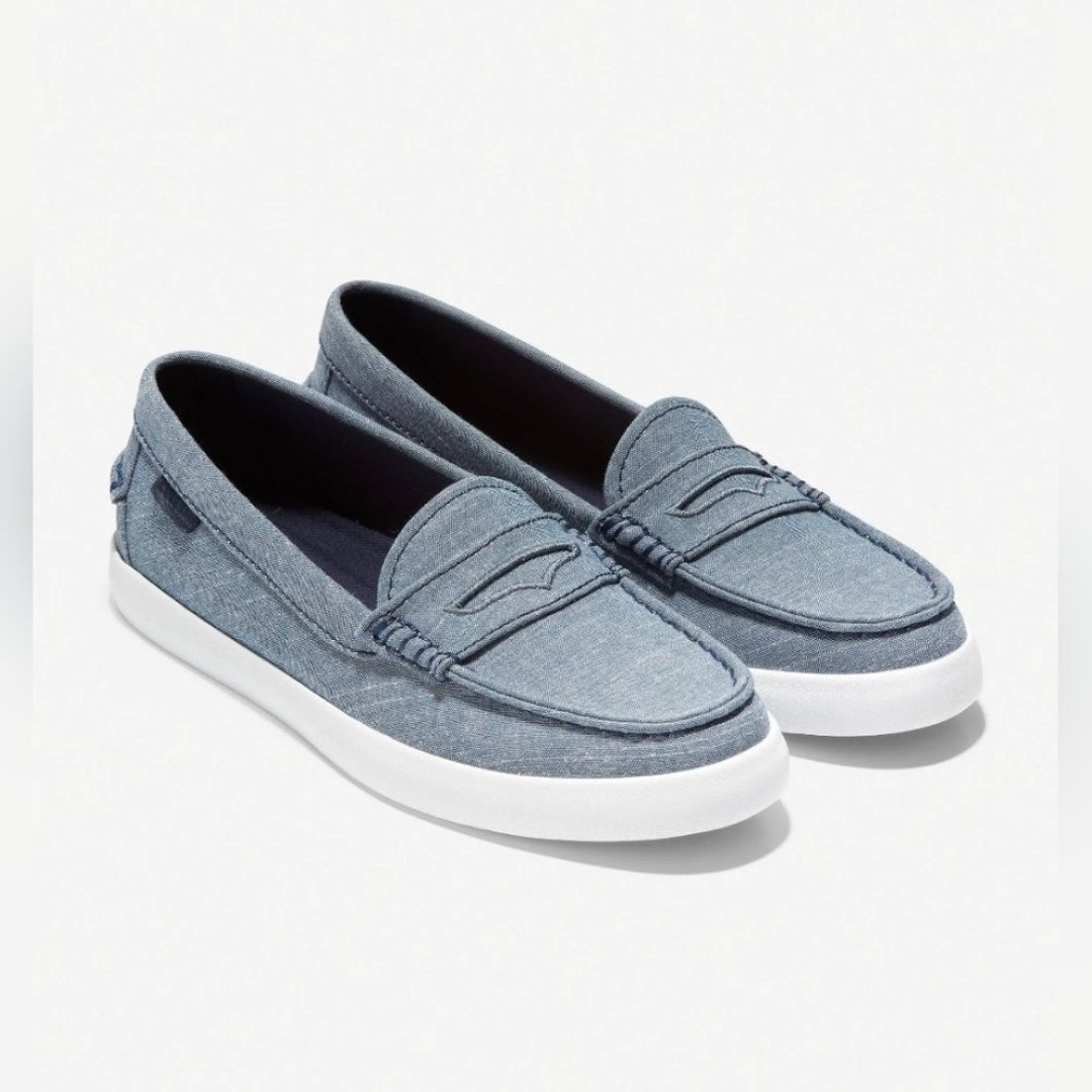 Cole Haan Nantucket blue chambray flat loafers Women's shoes size 7B