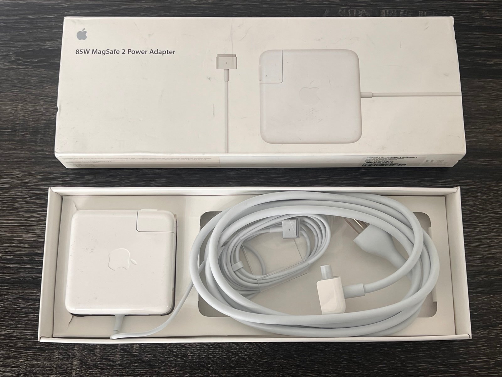 Apple 85W MagSafe 2 power adapter