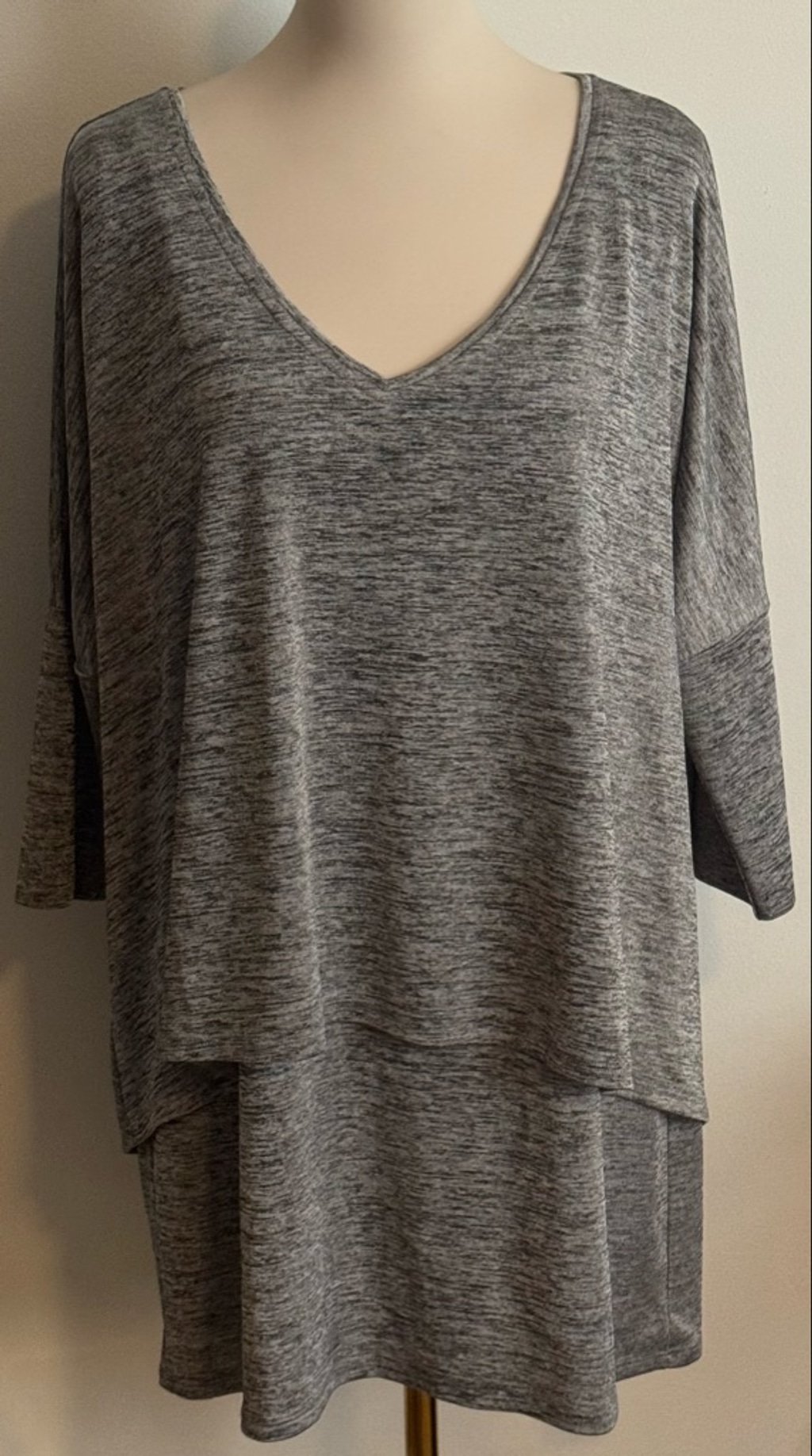 Women's Joseph Ribkoff Gray V-Neck Tunic Top Size 16
