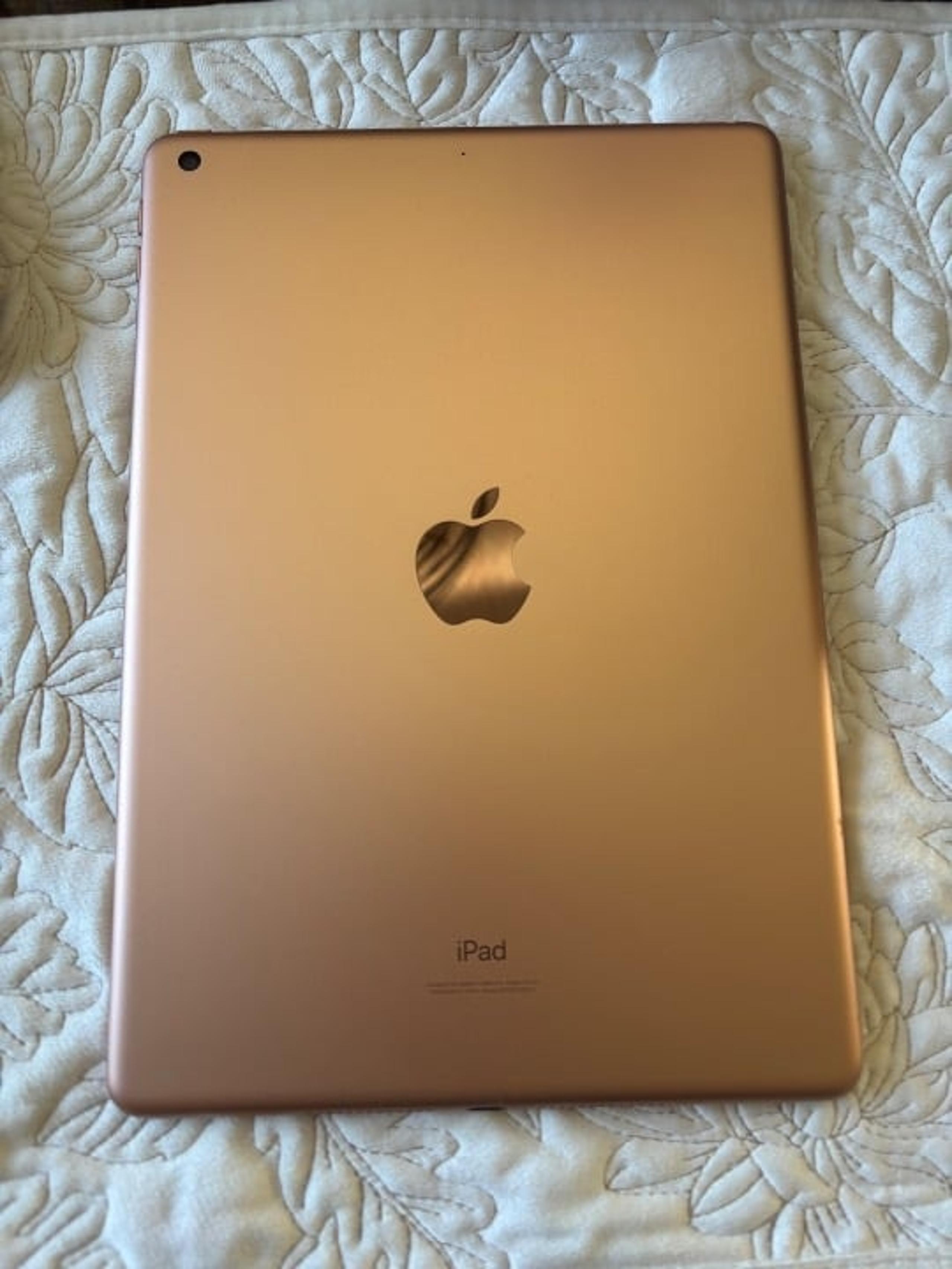 iPad 8th Generation 128GB Rose Gold