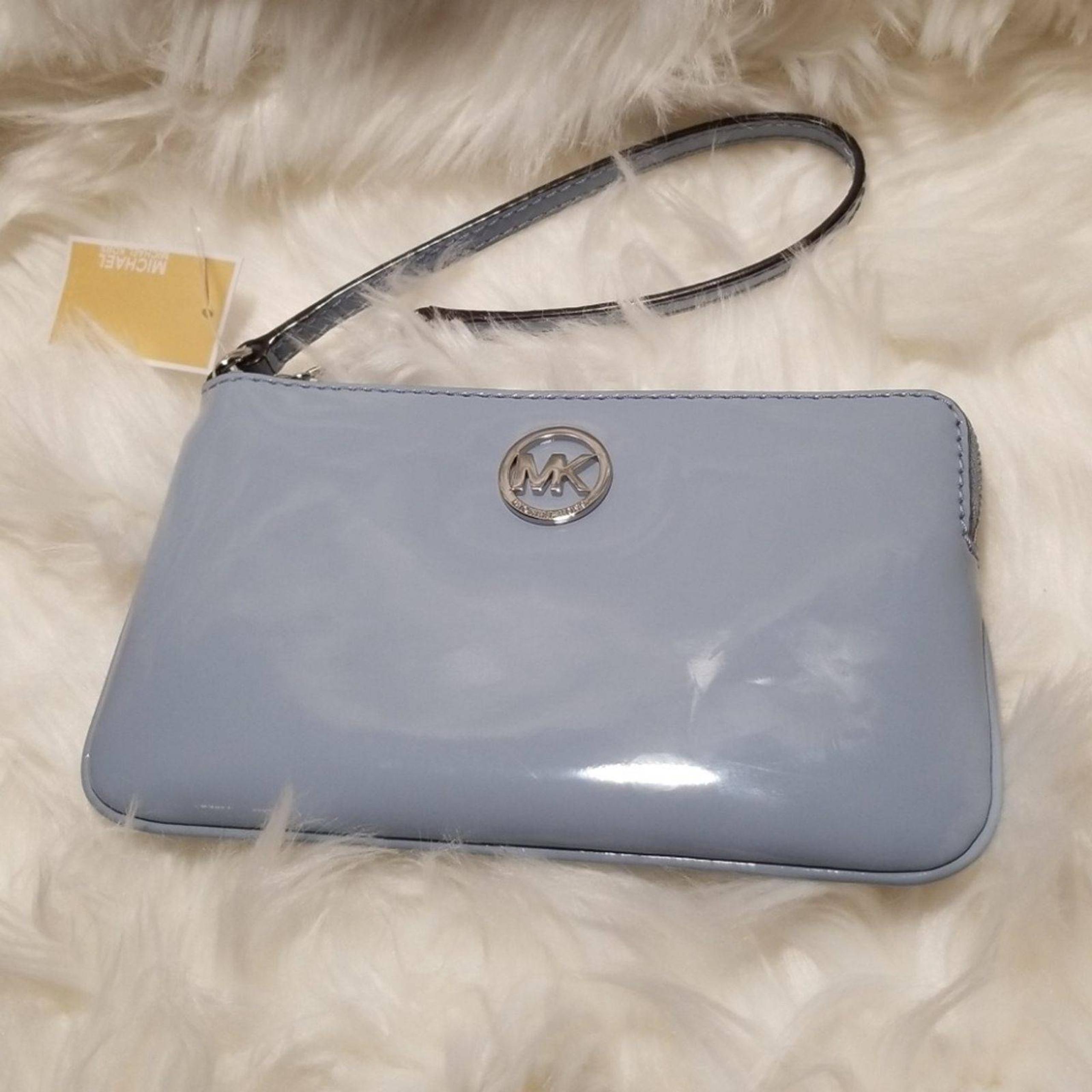 New Michael Kors Wristlet