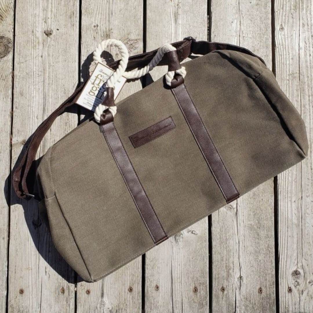Tommy Bahamas Men’s travel duffle bag