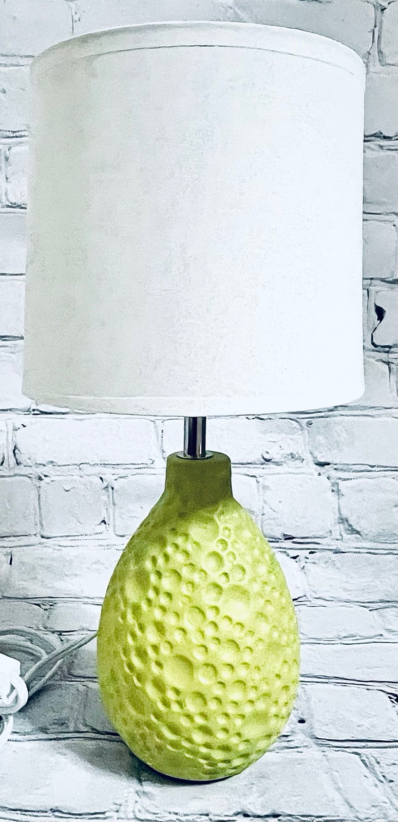 Intertek End Table Lamps Green With White Round Shade Set Of 2 New In Box